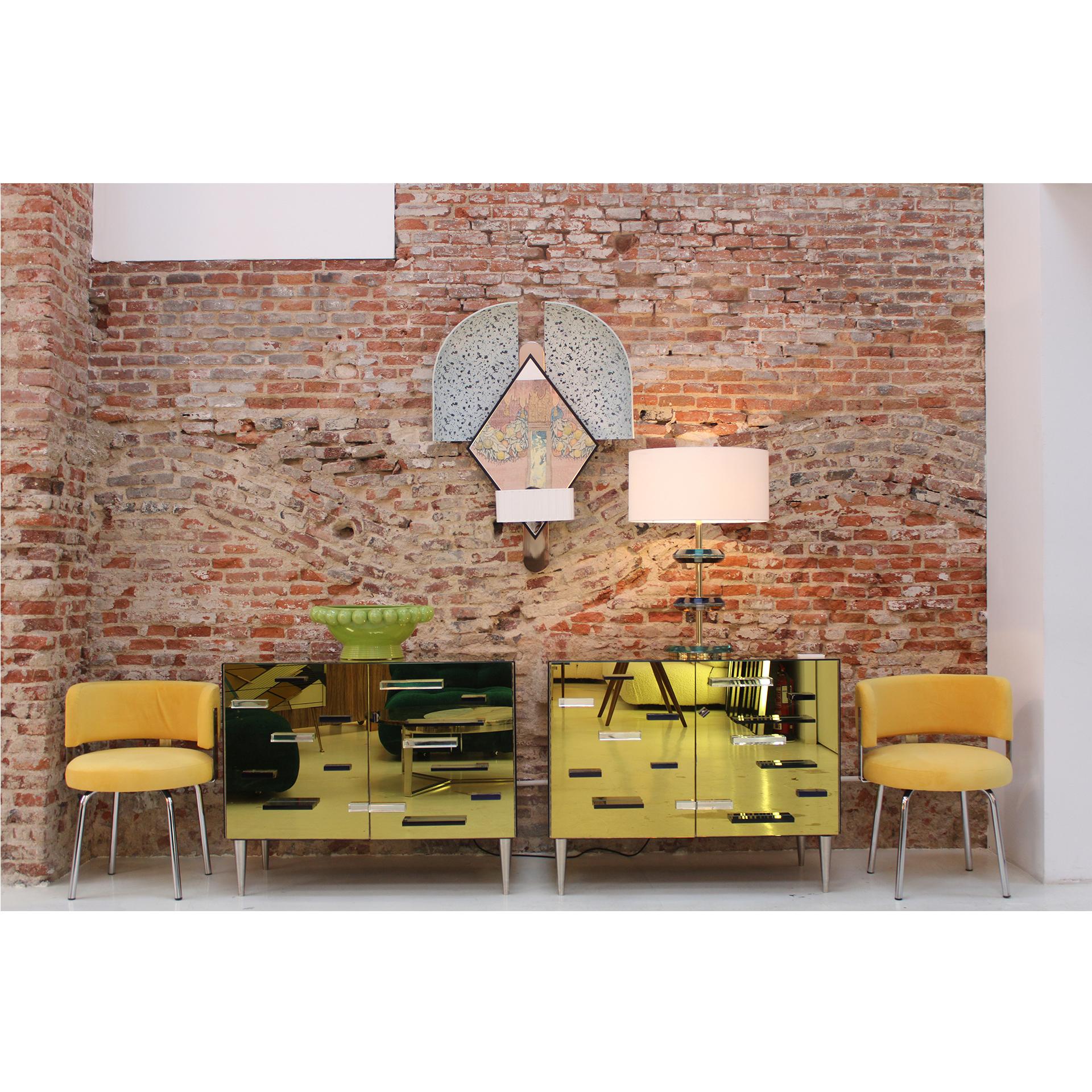 Paire de chaises de style Bauhaus pour Pizzi Arredamenti tapissées de coton jaune  en vente 4