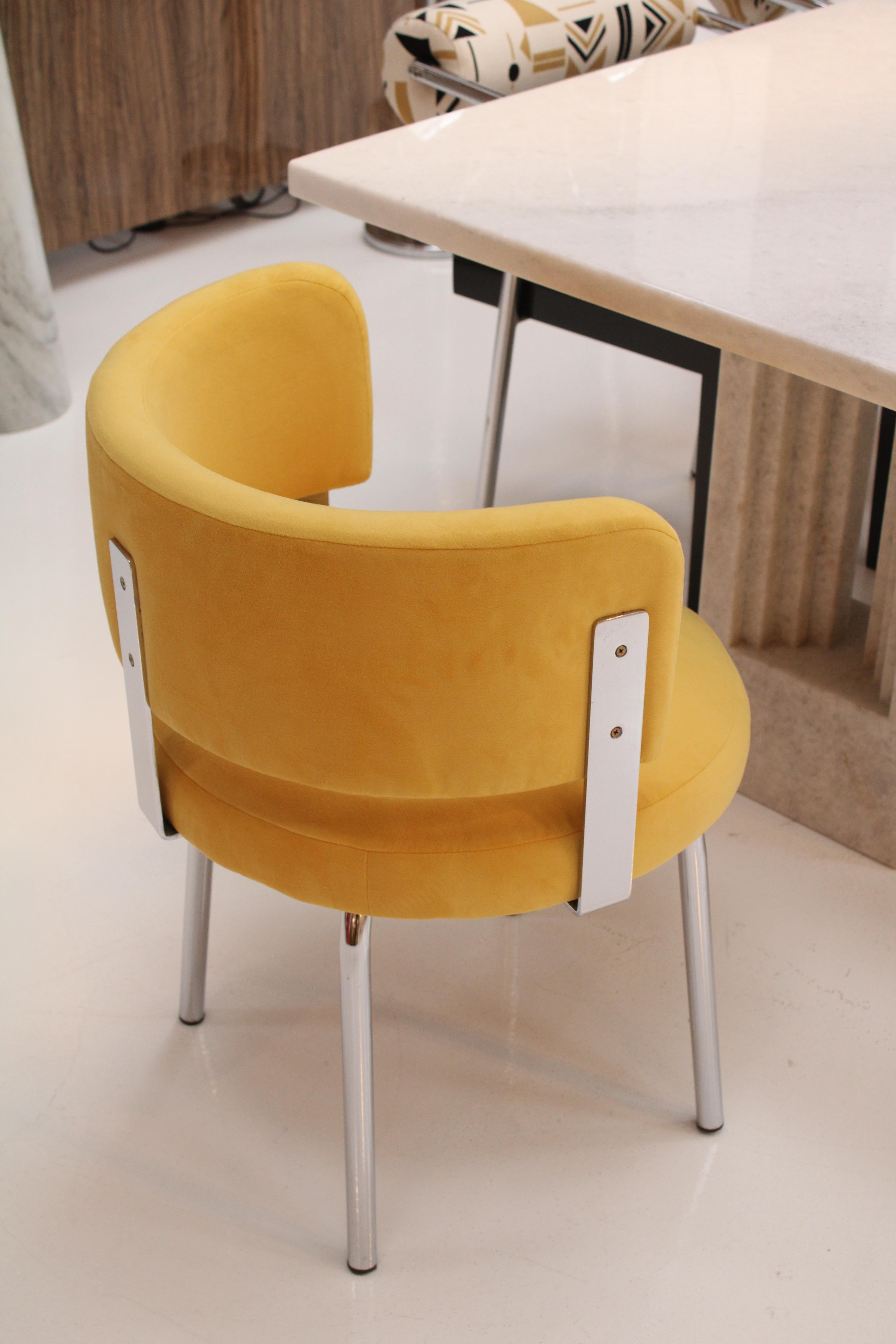 Paar Stühle im Bauhaus-Stil für Pizzi Arredamenti, gepolstert mit gelber Baumwolle im Angebot 7