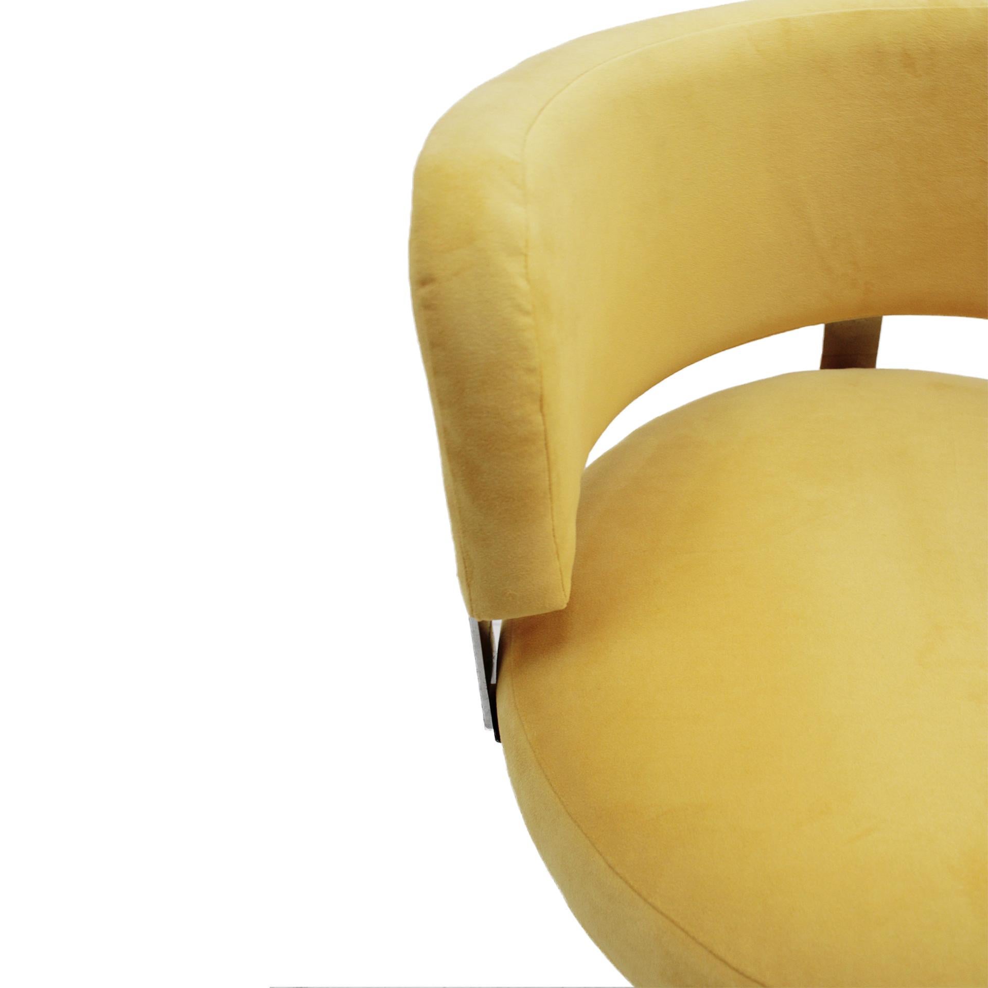 Paar Stühle im Bauhaus-Stil für Pizzi Arredamenti, gepolstert mit gelber Baumwolle  im Angebot 3