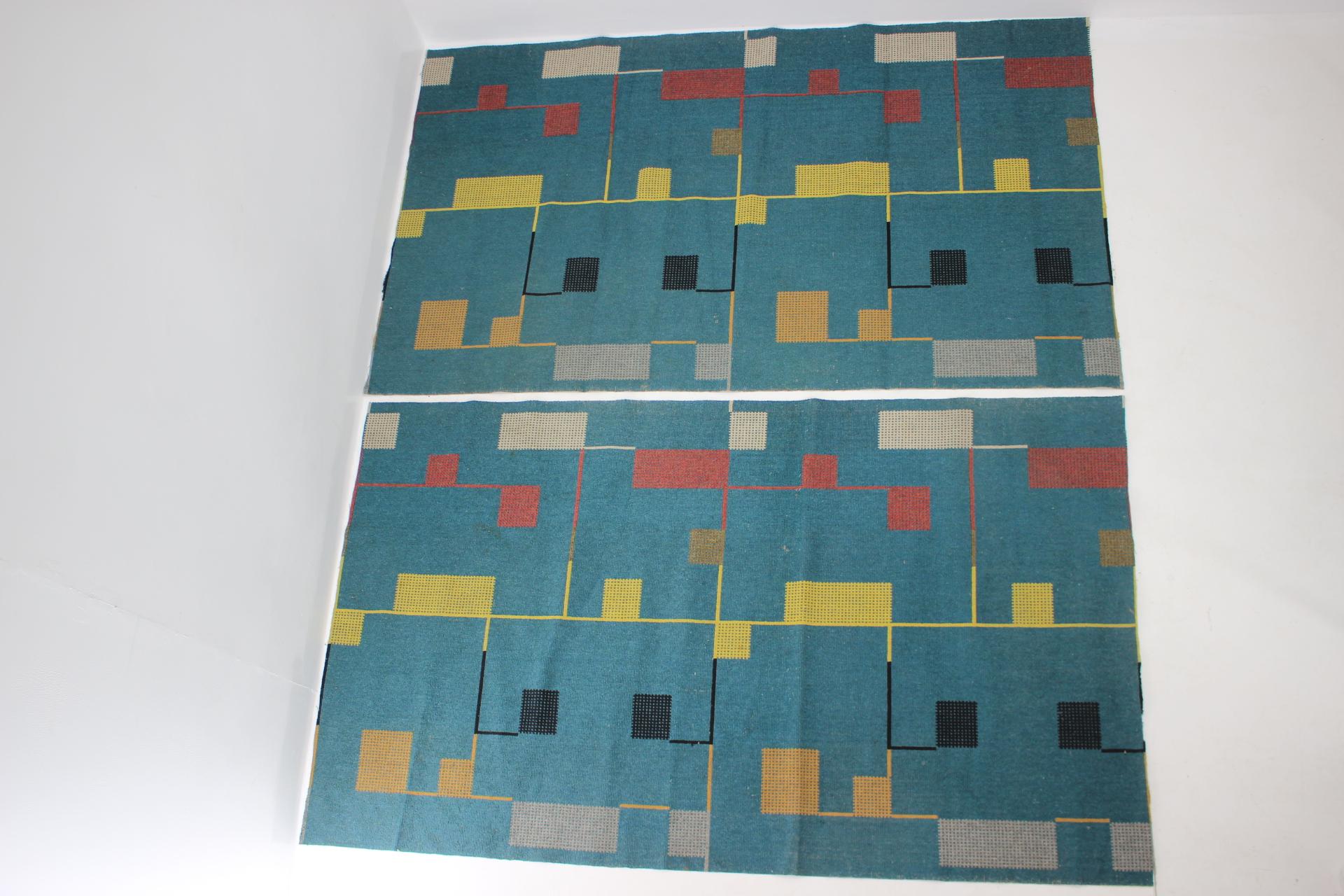 Pair of Bauhaus Style Geometric Carpets, 1940s In Good Condition For Sale In Praha, CZ