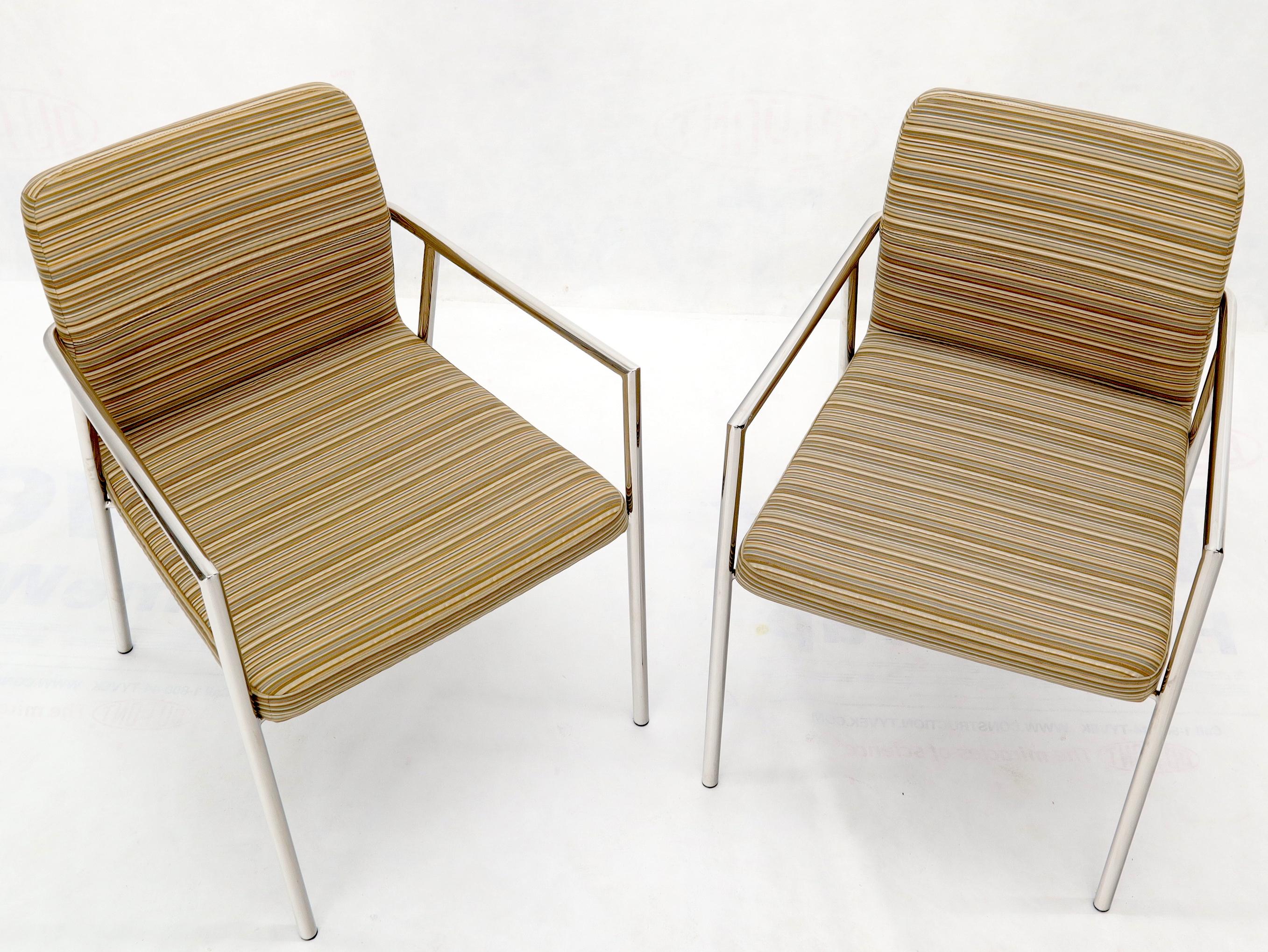 Pair of Bauhaus Style Mid-Century Modern Style Chairs by Bernhardt In Excellent Condition For Sale In Rockaway, NJ