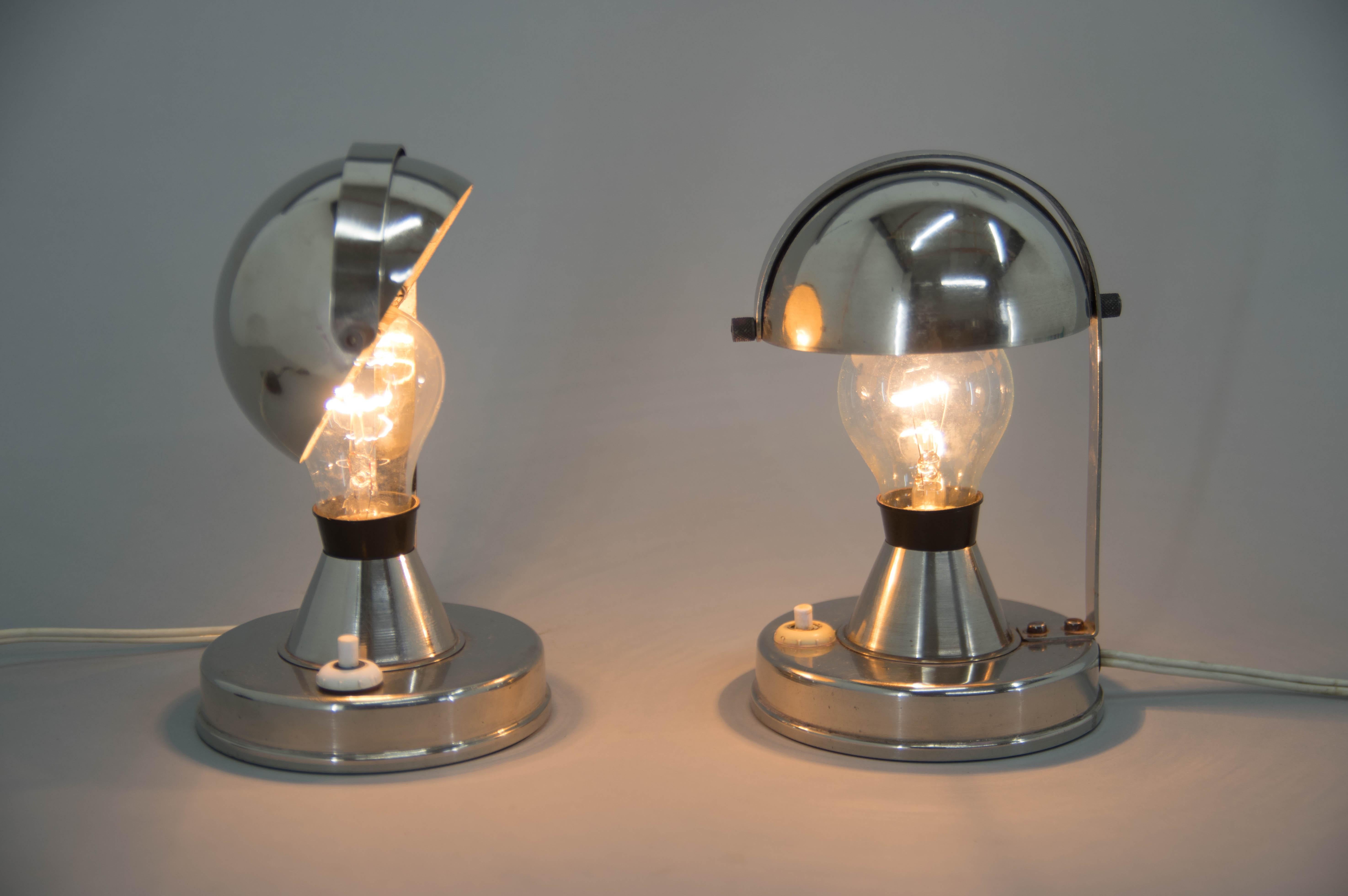 Bauhaus table lamps with flexible shades. Designed by Franta Anyz for IAS.
Original nickel polished, rewired - 1 x 40W, E25-E27 bulb
US plug adapter included.
