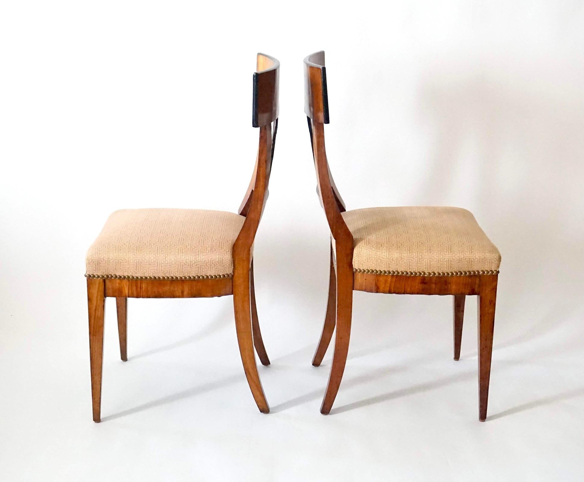 Hand-Crafted Bavarian Biedermeier Walnut & Penwork Pair of Side Chairs, circa 1820 For Sale