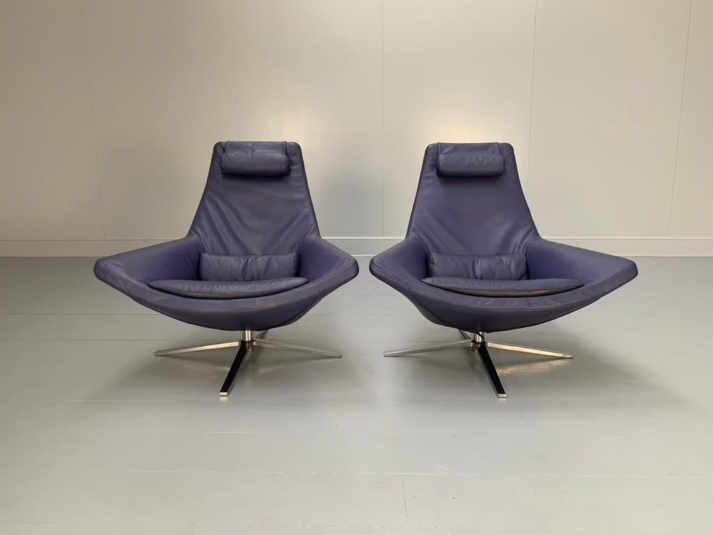 Nous vous proposons une superbe paire identique de fauteuils 