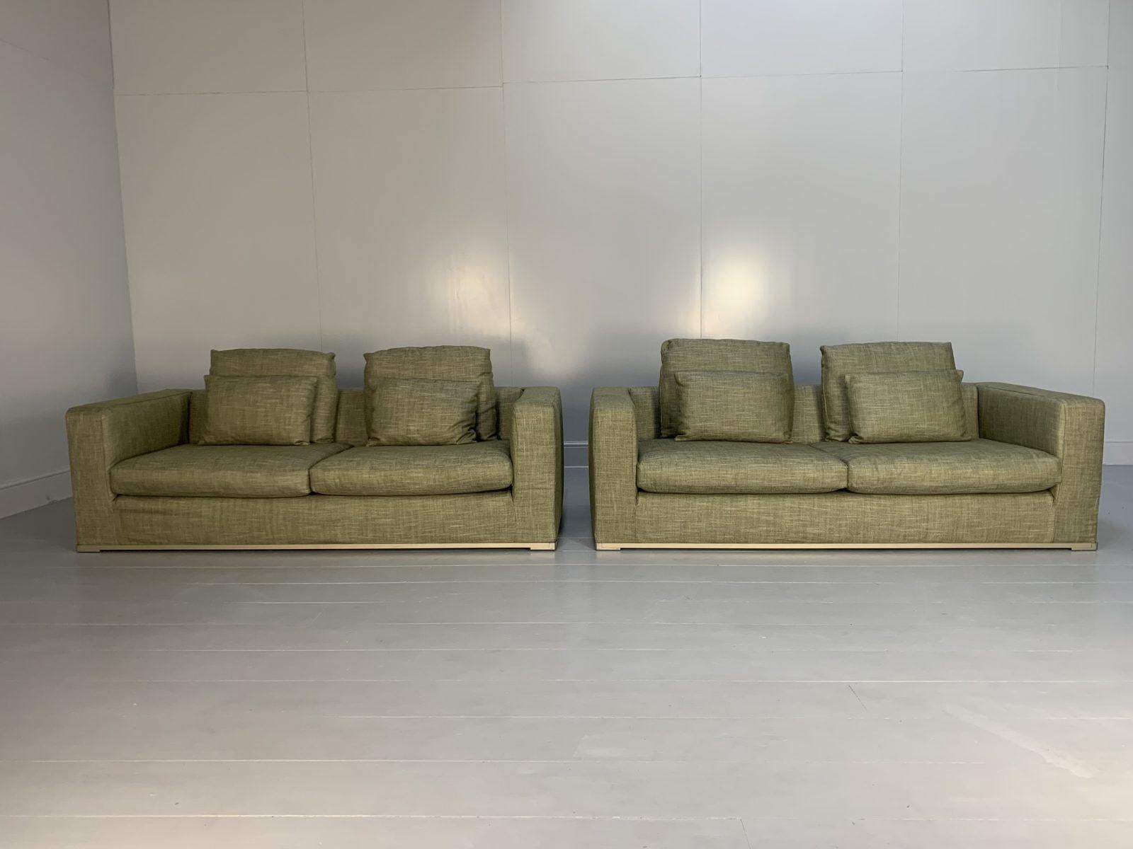 Pair of B&B Italia “Omnia” Sofas, 2.5-Seat, in Pale Green Linen For Sale 6