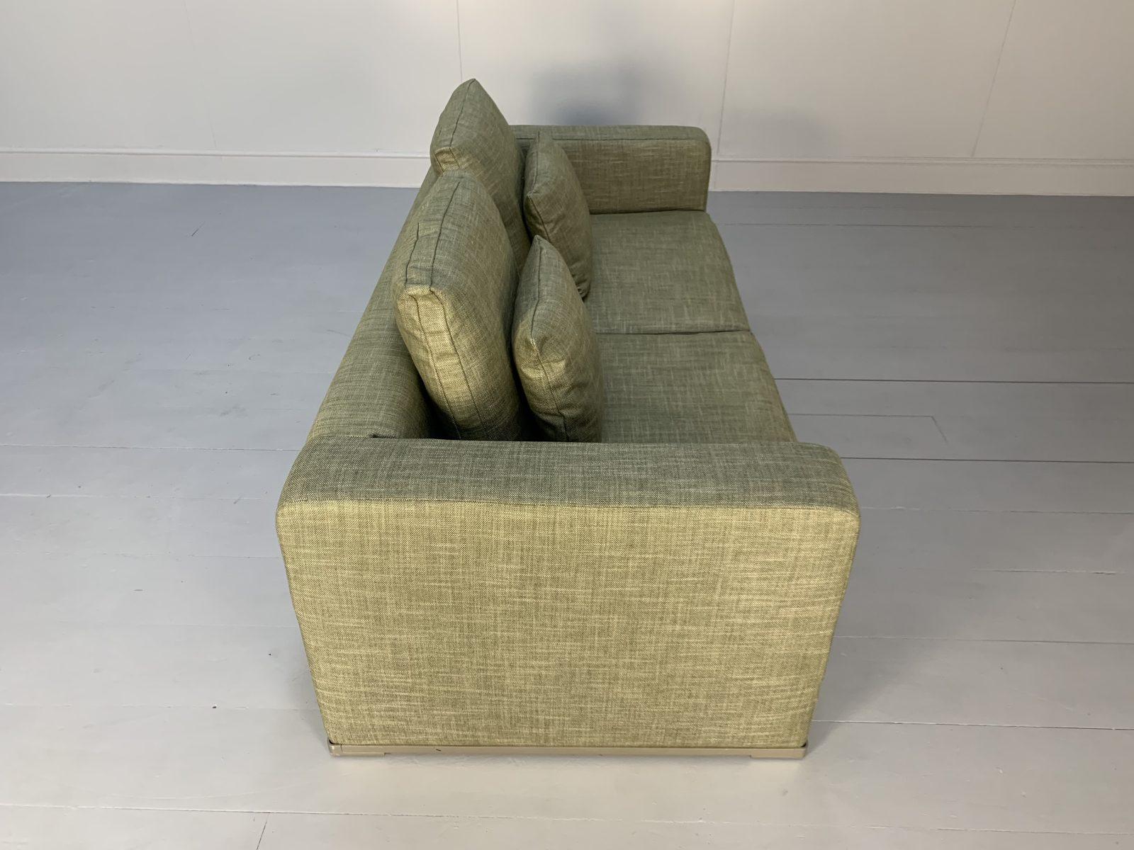 Pair of B&B Italia “Omnia” Sofas, 2.5-Seat, in Pale Green Linen For Sale 7