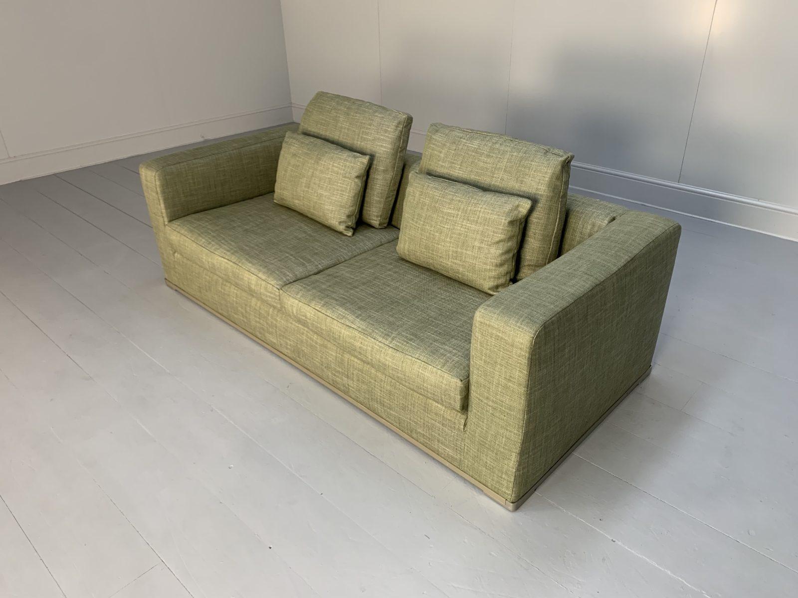 Pair of B&B Italia “Omnia” Sofas, 2.5-Seat, in Pale Green Linen For Sale 10