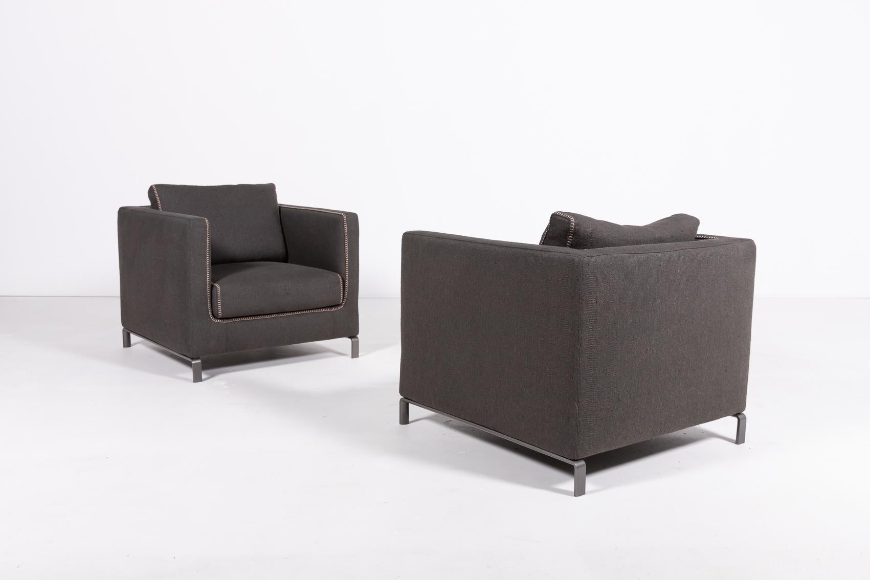Modern Pair of B&B Italia ‘Ray’ armchairs designed by Antonio Citterio For Sale