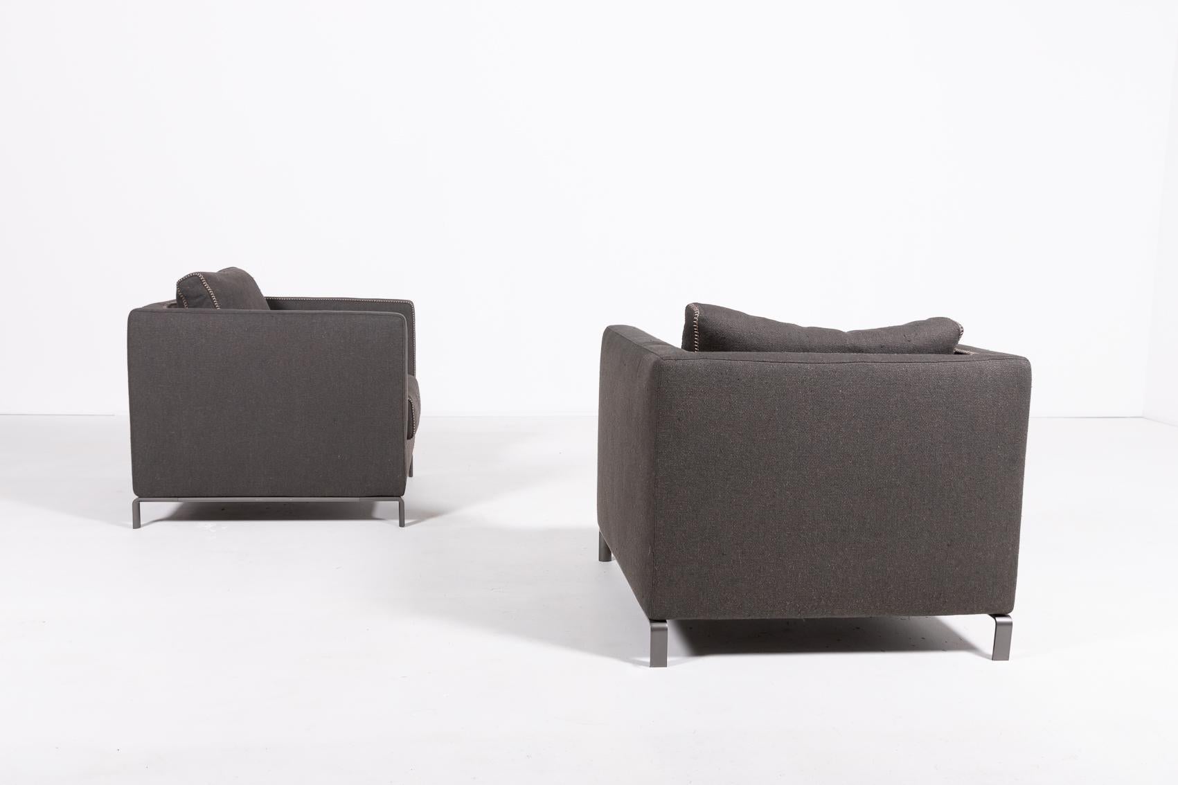 Italian Pair of B&B Italia ‘Ray’ armchairs designed by Antonio Citterio For Sale