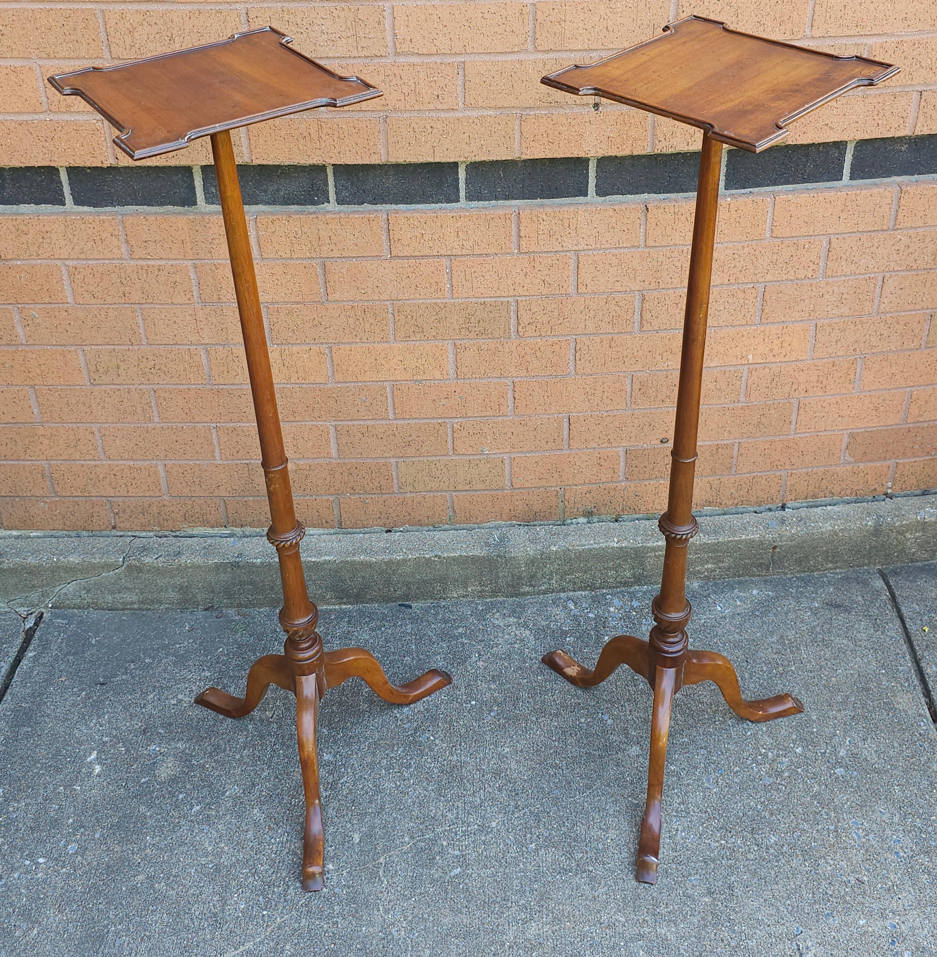 A Pair of Beacon Hill Collection Mahogany  Pedestal Tripod Fern / Plant Stands in great vintage condition.
Measures 16.5