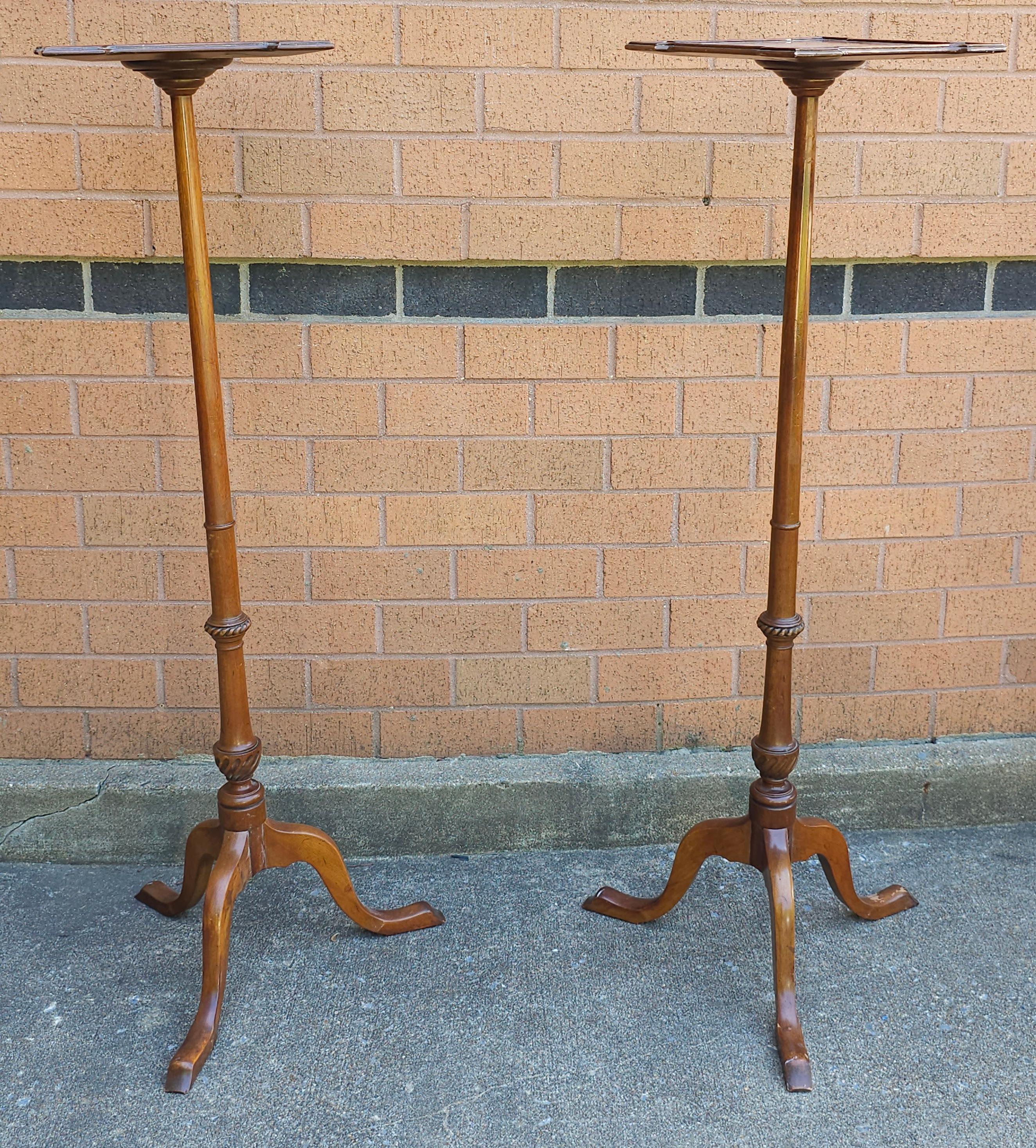 Pair of Beacon Hill Collection Mahogany  Pedestal PlantStands In Good Condition For Sale In Germantown, MD