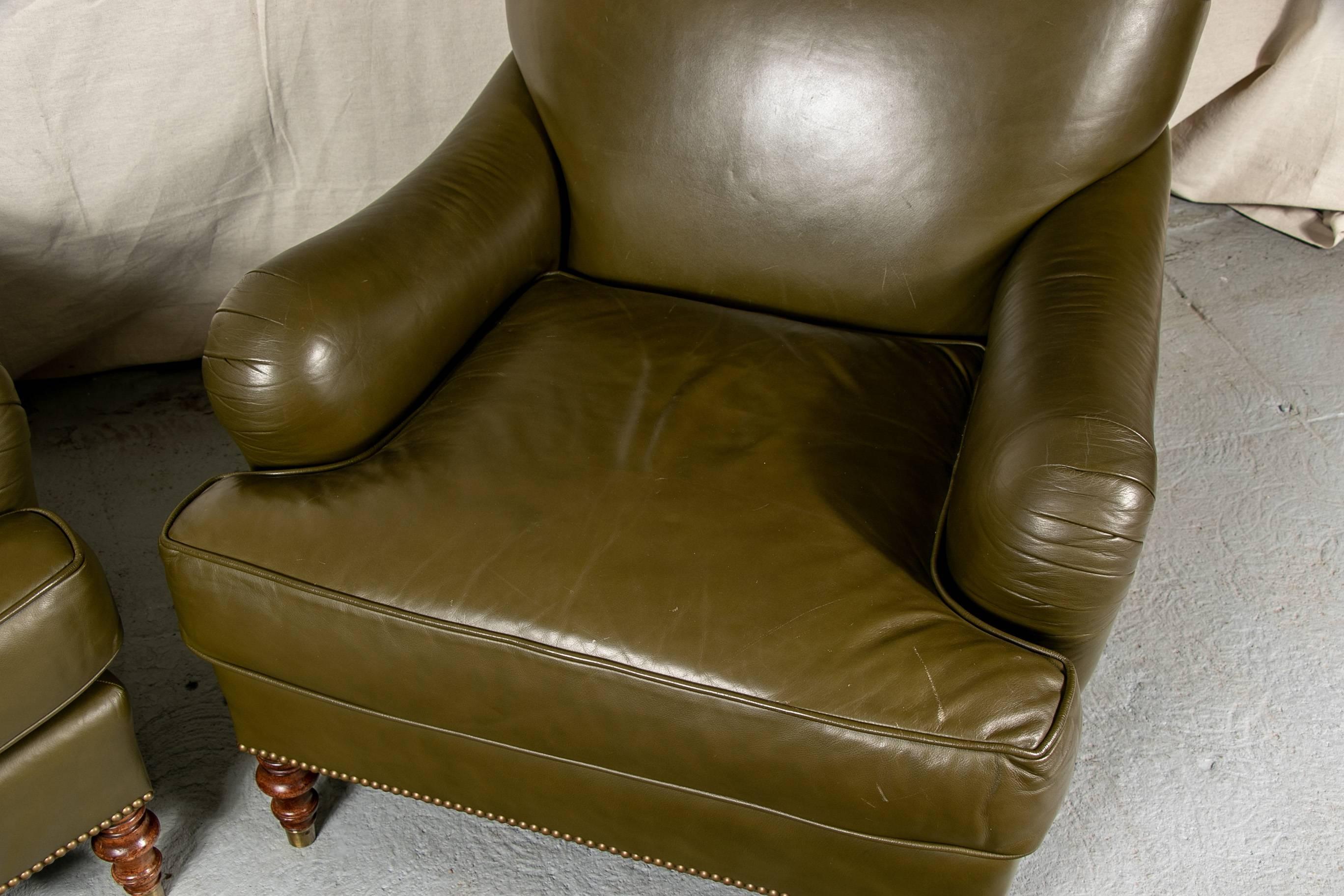 Mid-Century Modern Pair of Beacon Hill Leather Club Chairs