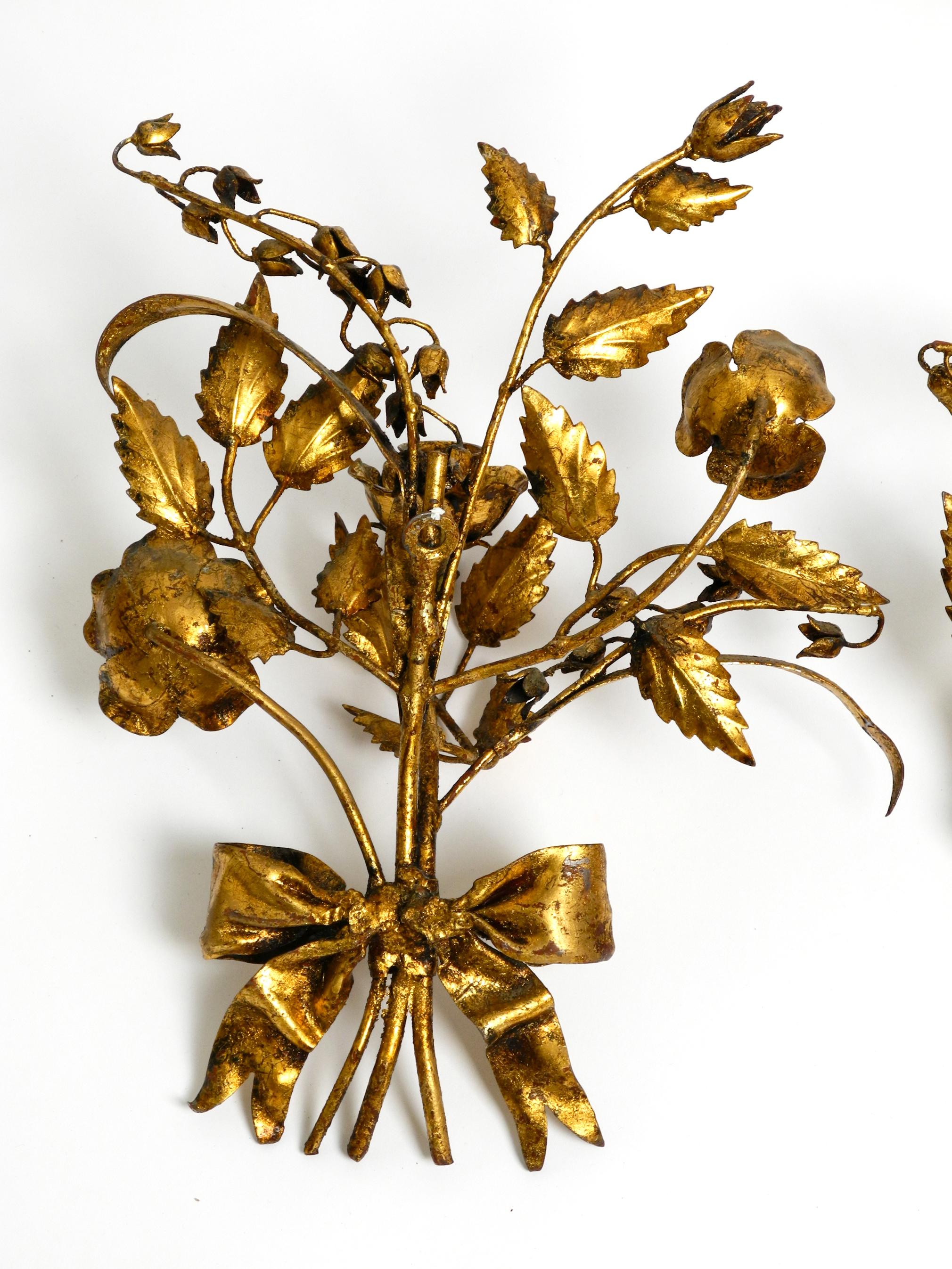 Pair of beautiful 1950's gilded metal Florentine candle holders wall decoration For Sale 12