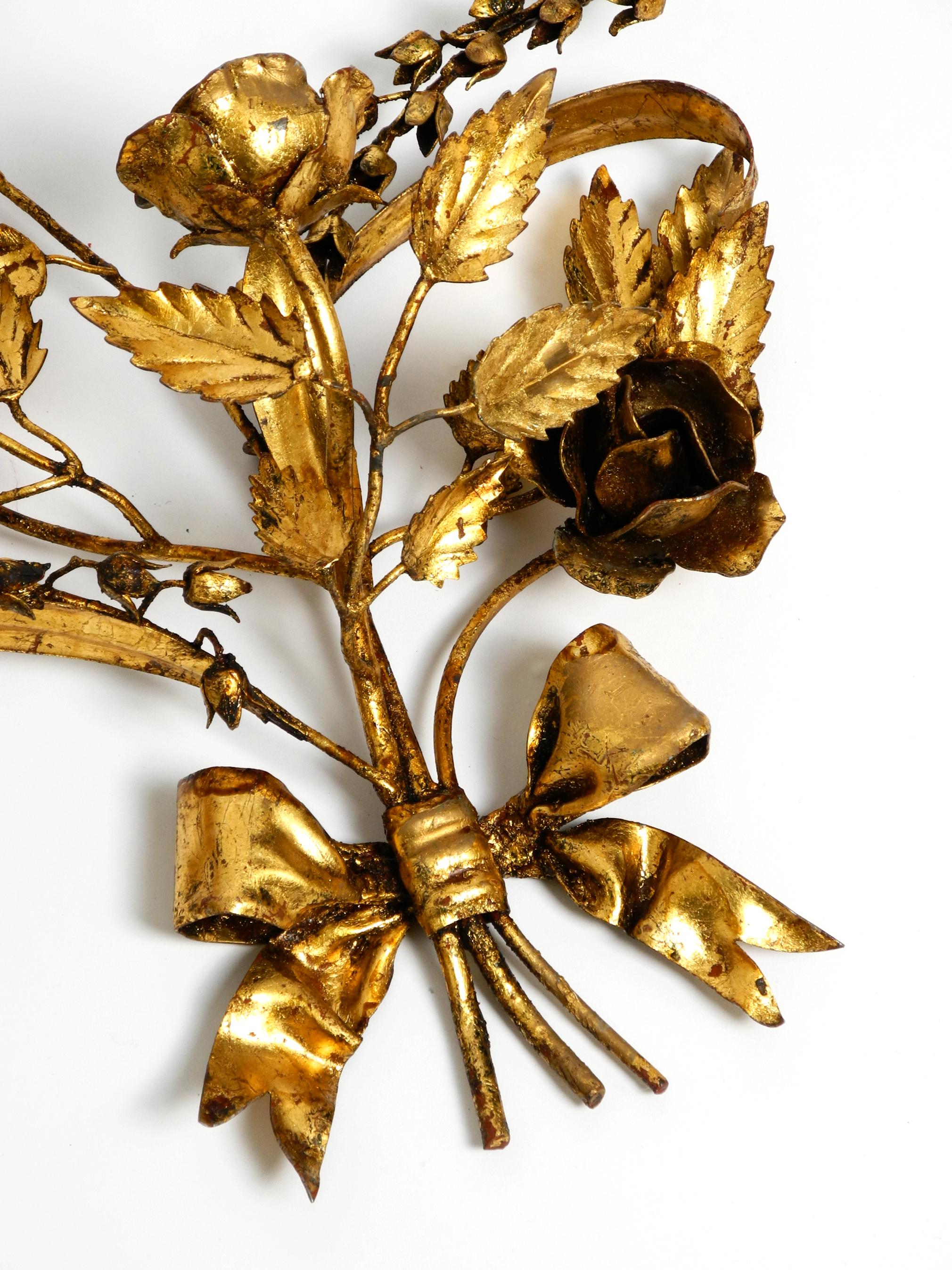 Pair of beautiful 1950's gilded metal Florentine candle holders wall decoration For Sale 1
