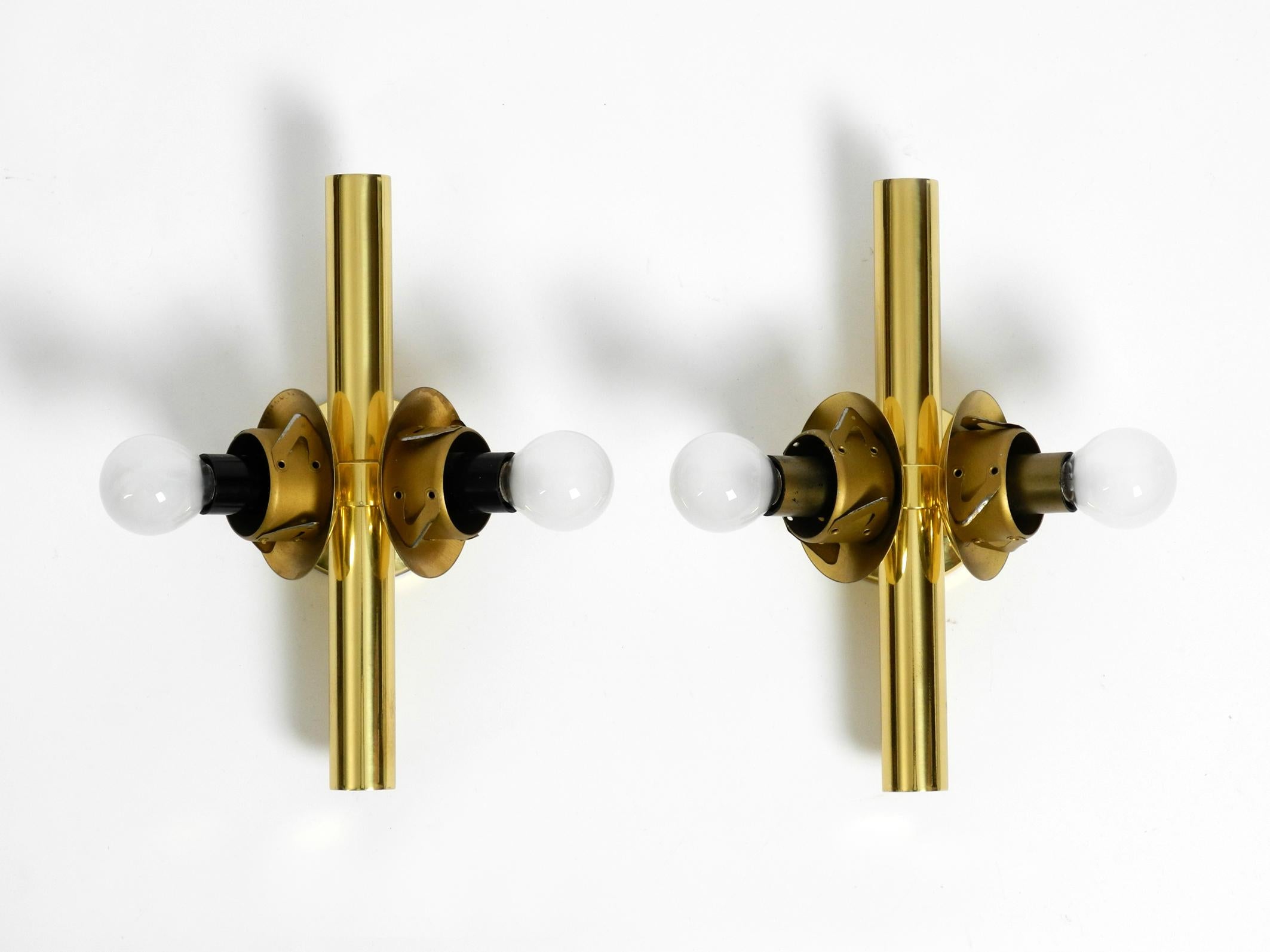 Pair of Beautiful 1960s Kaiser Brass Wall Lamps with Two Golden Glass Spheres For Sale 1