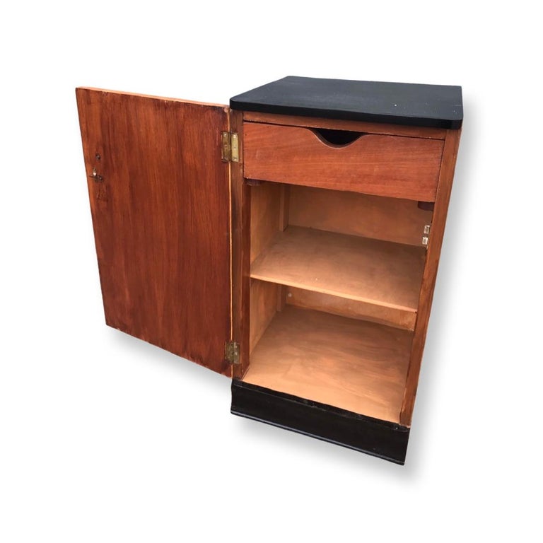 Pair of Beautiful Bird’SEye Maple Art Deco Nightstands at 1stDibs