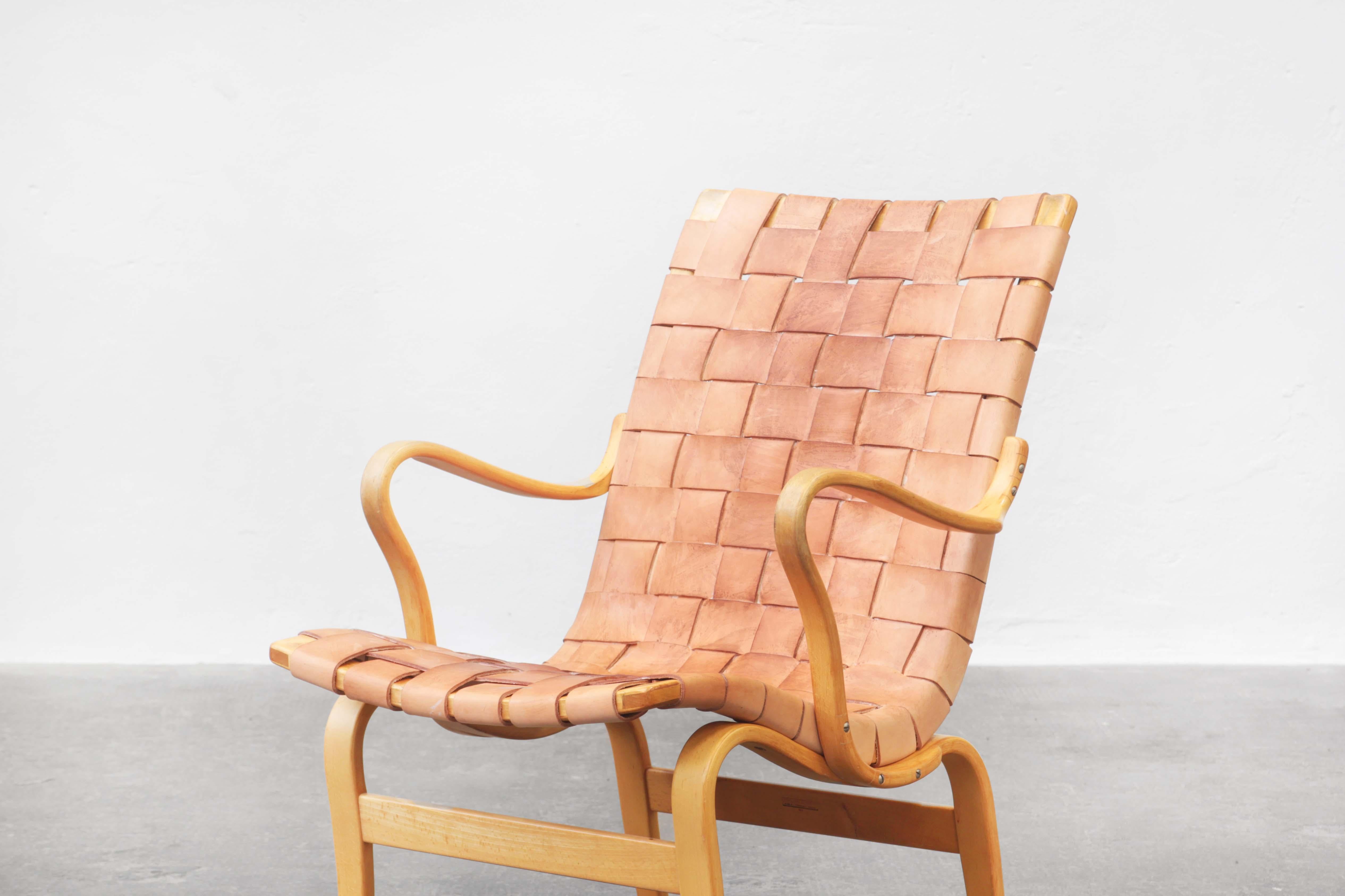Leather Pair of Beautiful Danish Lounge Chairs by Bruno Mathsson for Karl Mathsson, 1960