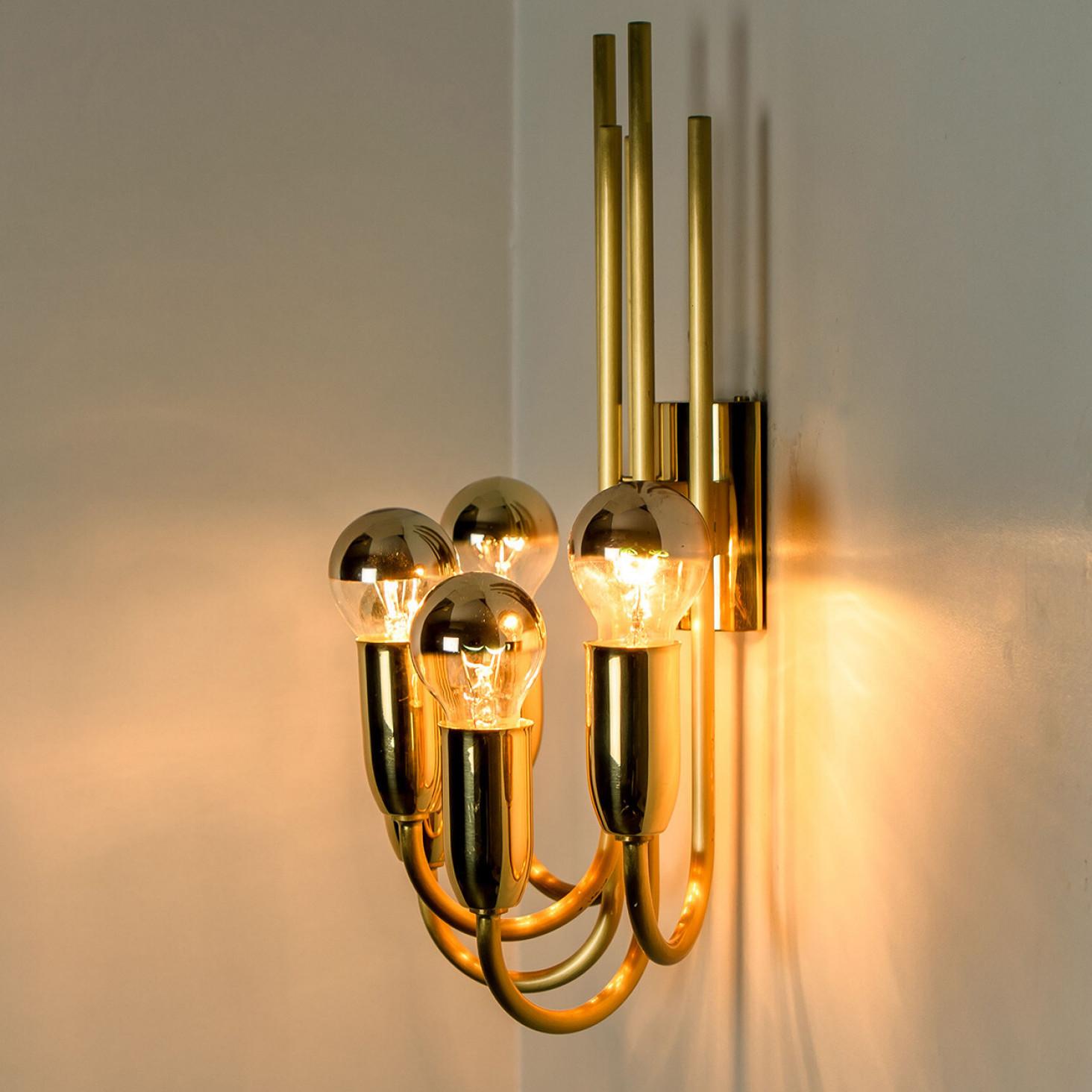 Pair of Beautiful Gold Brass Wall Lights in the Style of Florian Schulz, 1970 For Sale 5