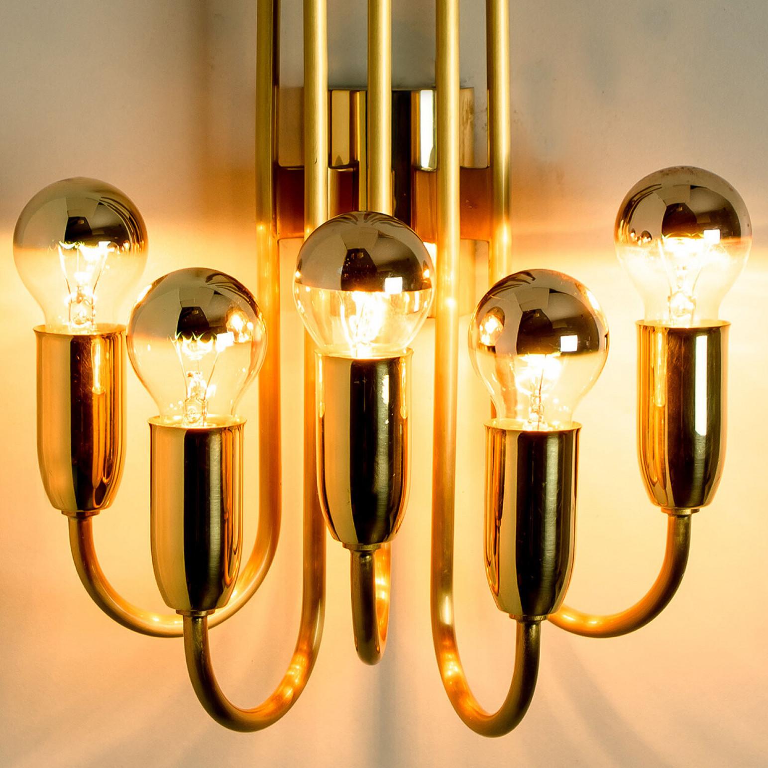 Pair of Beautiful Gold Brass Wall Lights in the Style of Florian Schulz, 1970 For Sale 2