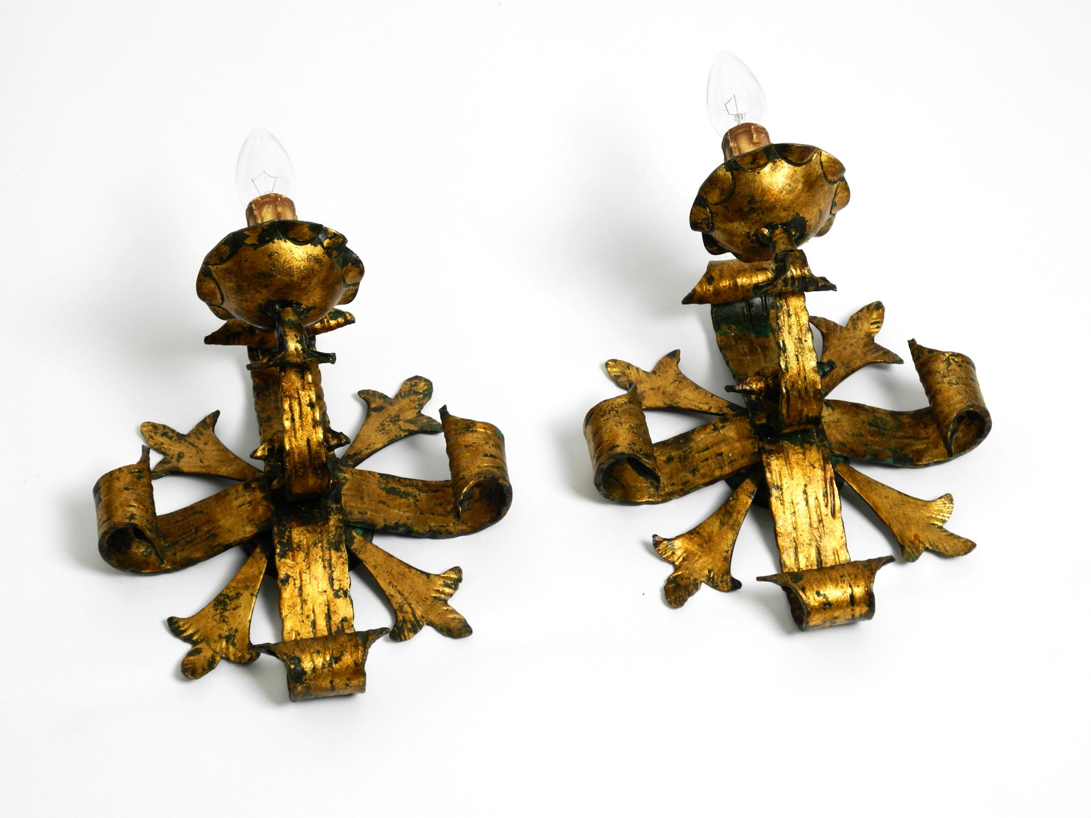 Pair of beautiful heavy 1960s gilded iron wall lamps in Brutalist design For Sale 5