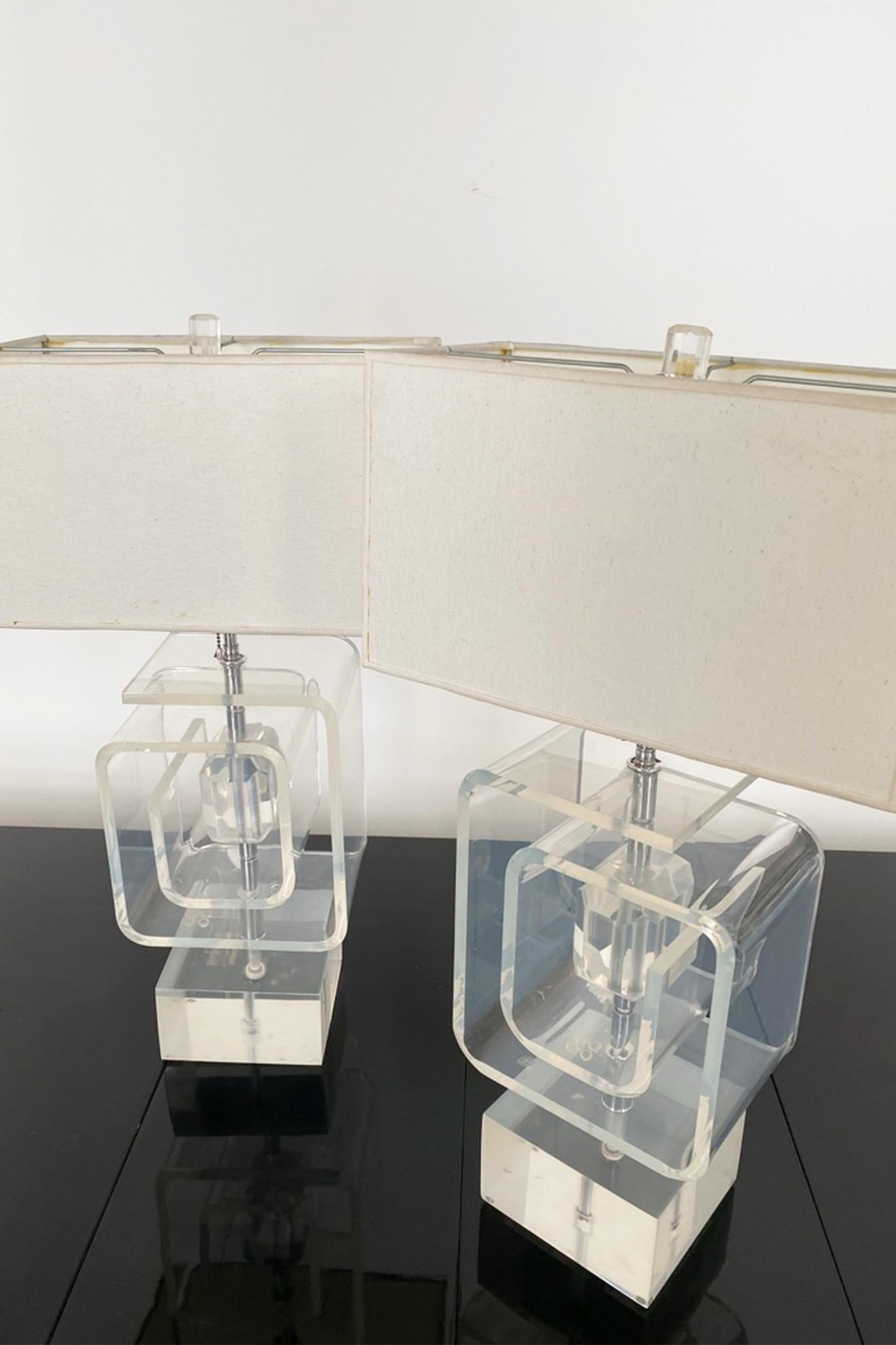 French Pair of Beautiful Lucite Sculptured Table Lamps, Mid Century For Sale