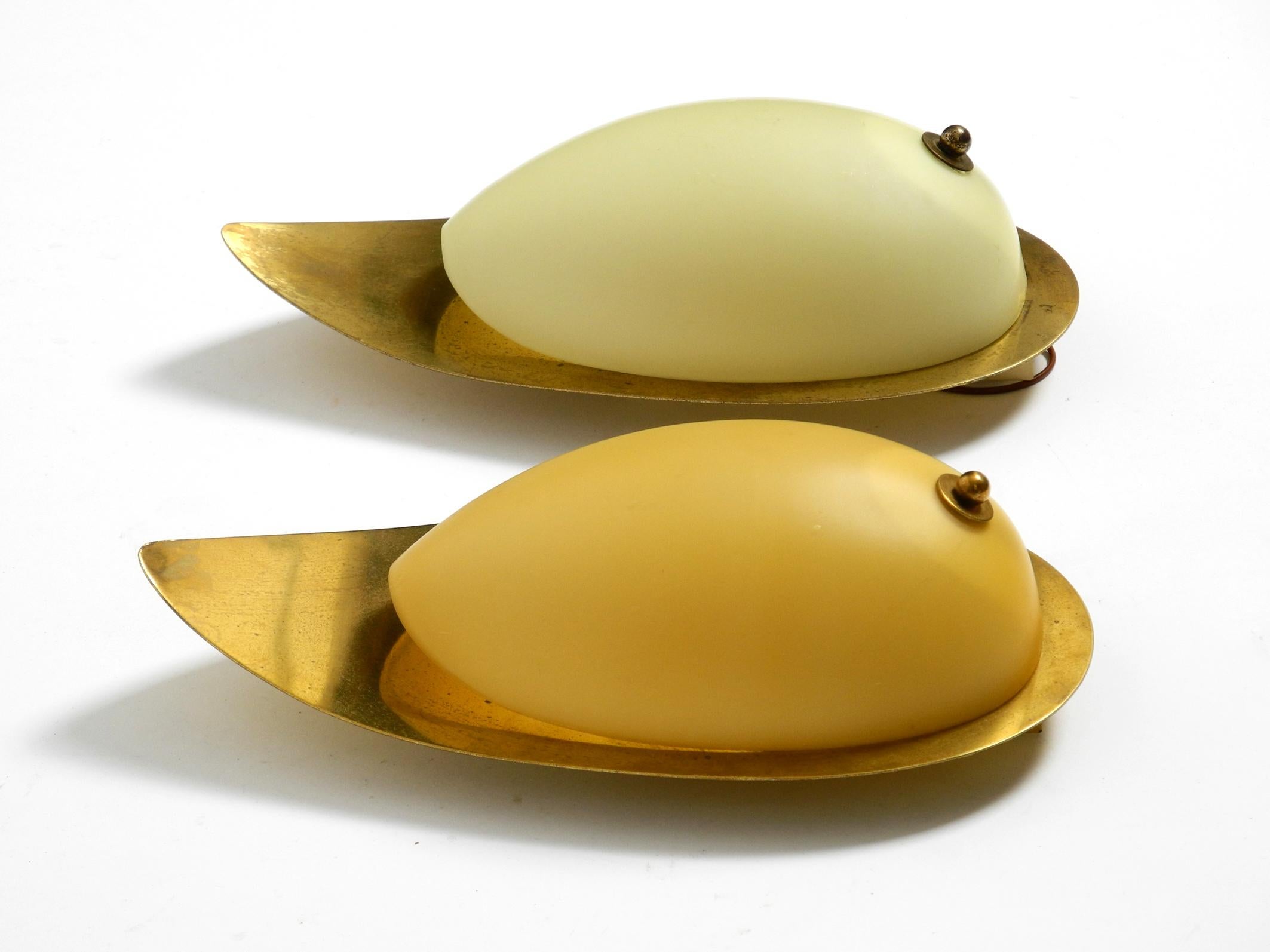 Pair of beautiful Mid Century brass and beige glass sconces shaped like a drop For Sale 12