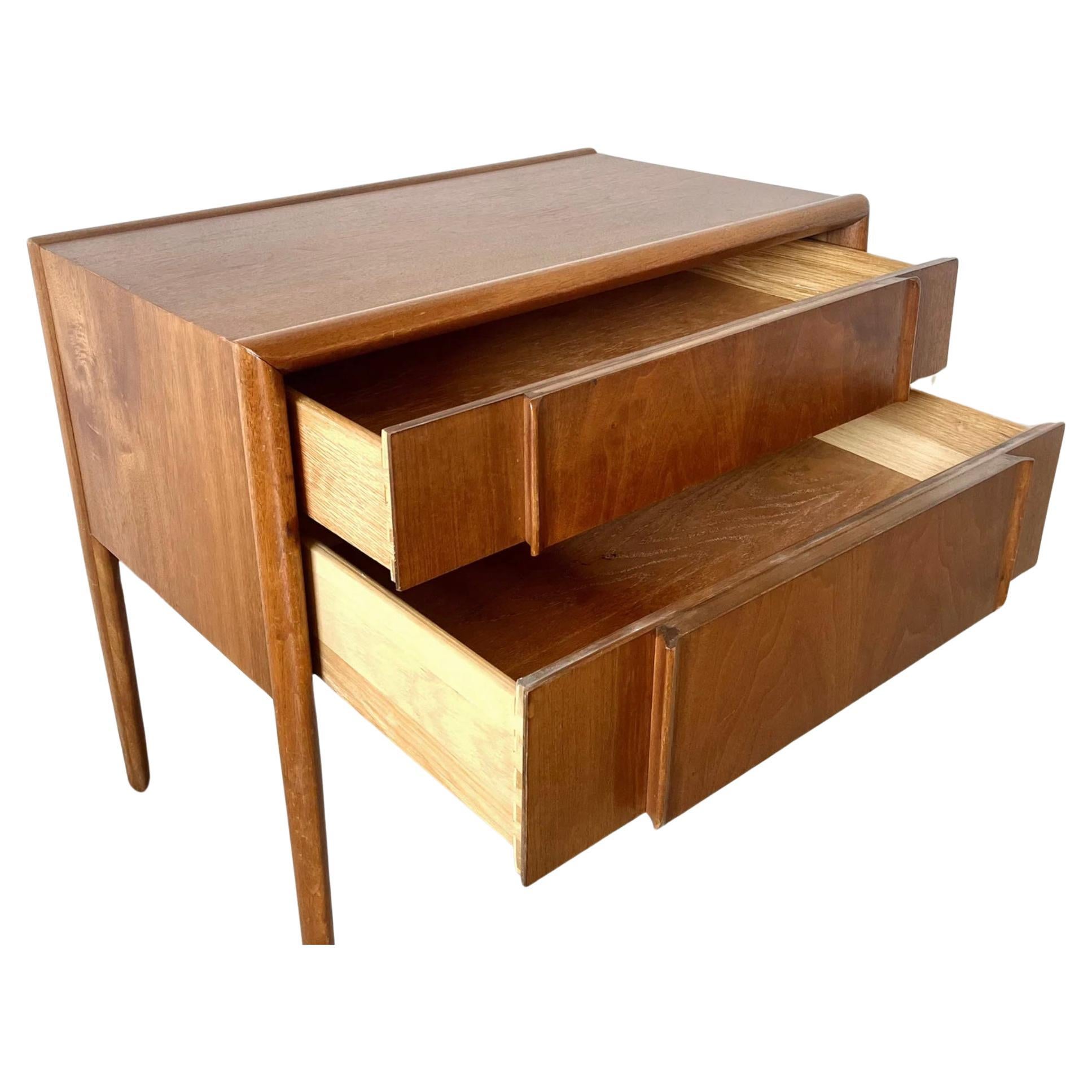 Woodwork Pair of Beautiful Mid Century Modern 2 drawer Walnut nightstands by Barney Flagg