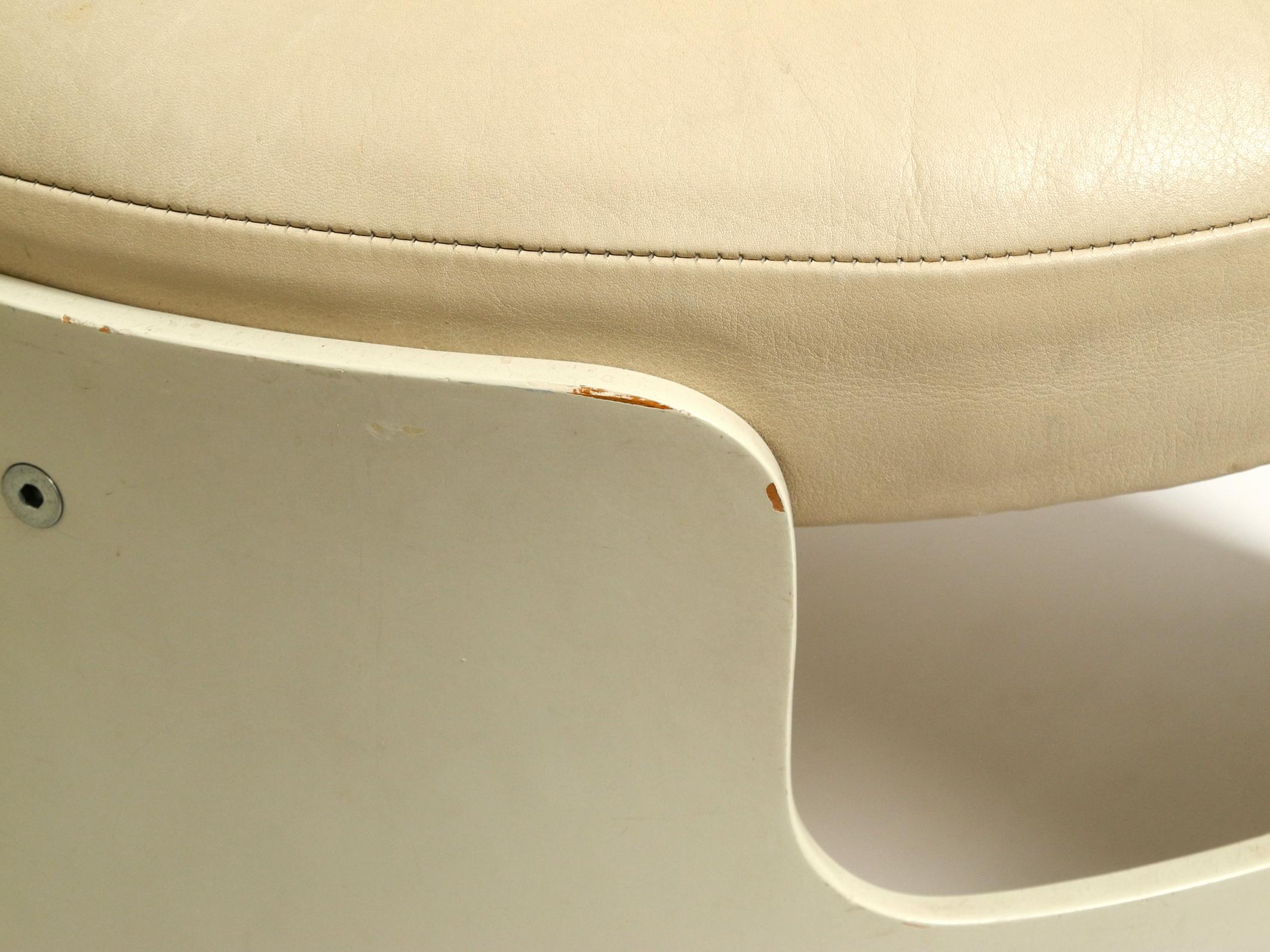Pair of Beautiful Rare Stackable Original 1960s Space Age Stools by Gerd Lange 6