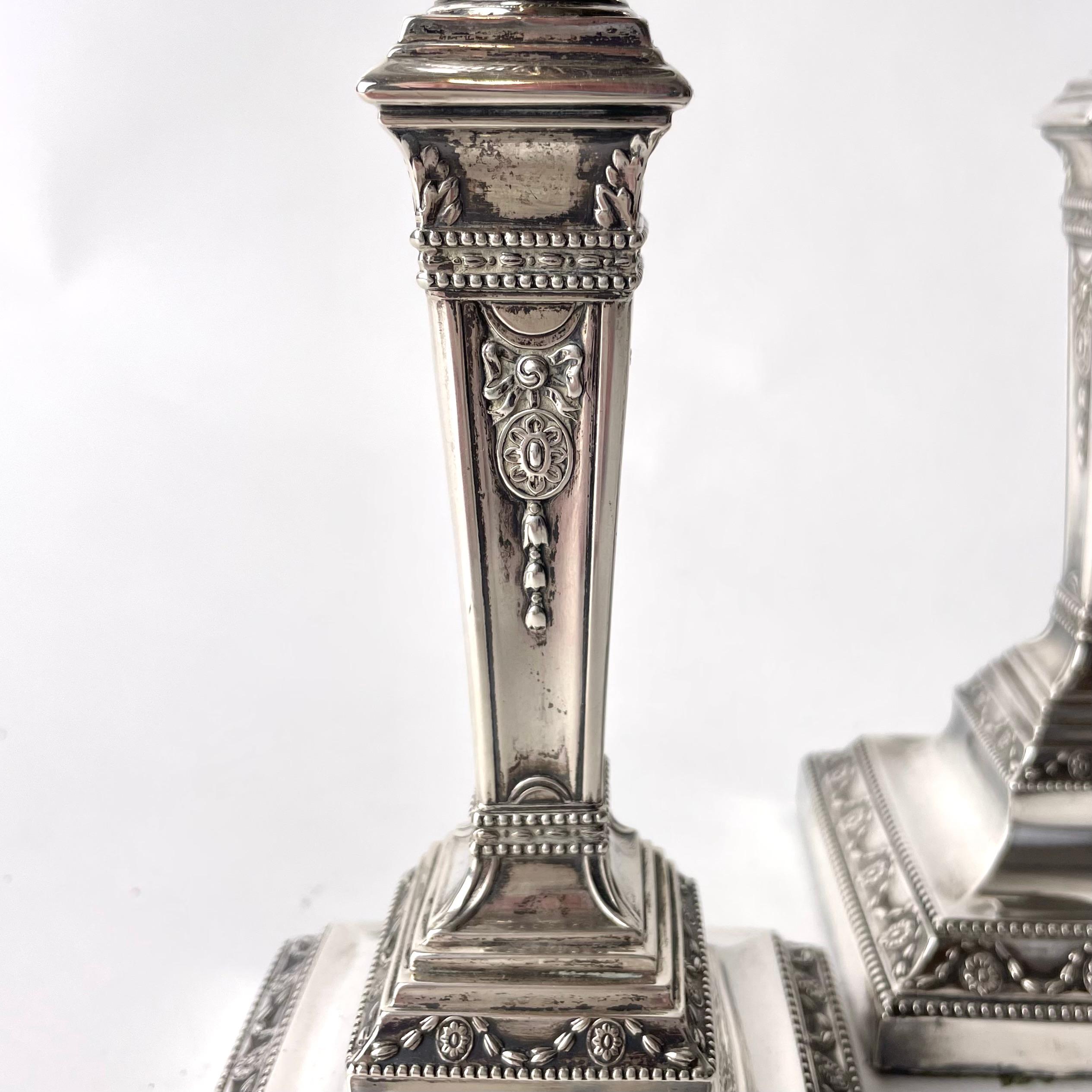 Late 19th Century Pair of beautiful Silver Candlesticks from London in 1881 For Sale