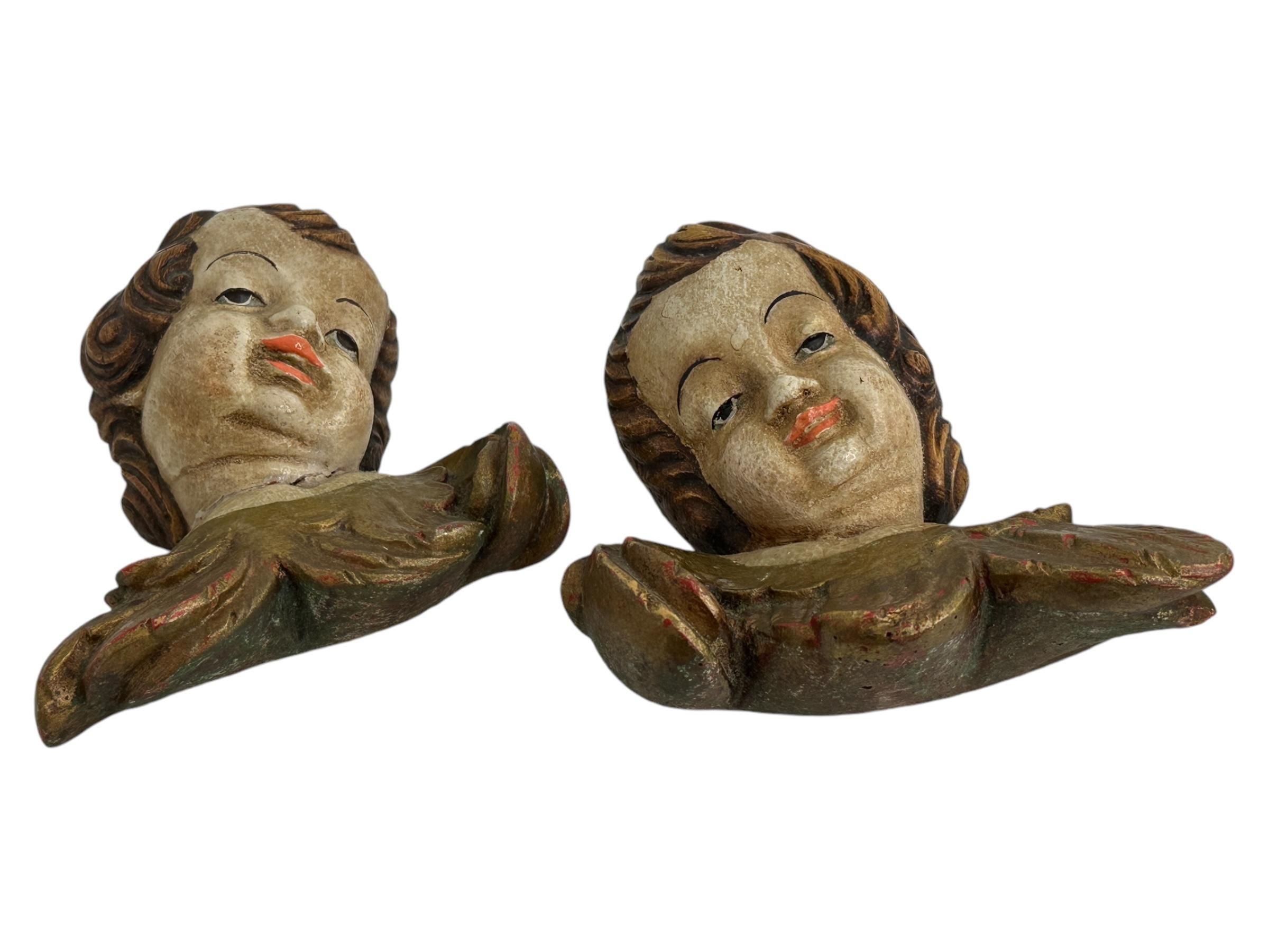 Pair of beautiful Wood Carved Cherub Angel Heads, Vintage German, 1960s For Sale 4