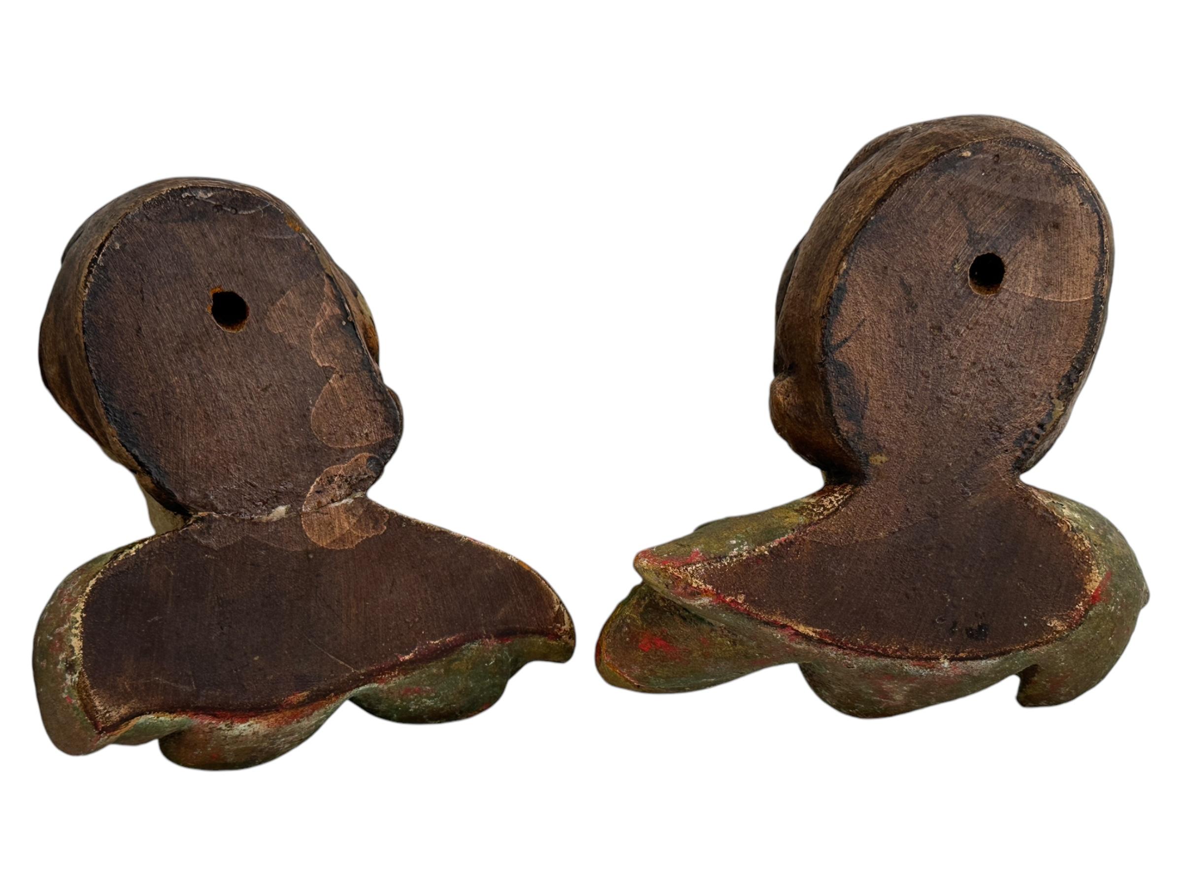 Pair of beautiful Wood Carved Cherub Angel Heads, Vintage German, 1960s For Sale 2