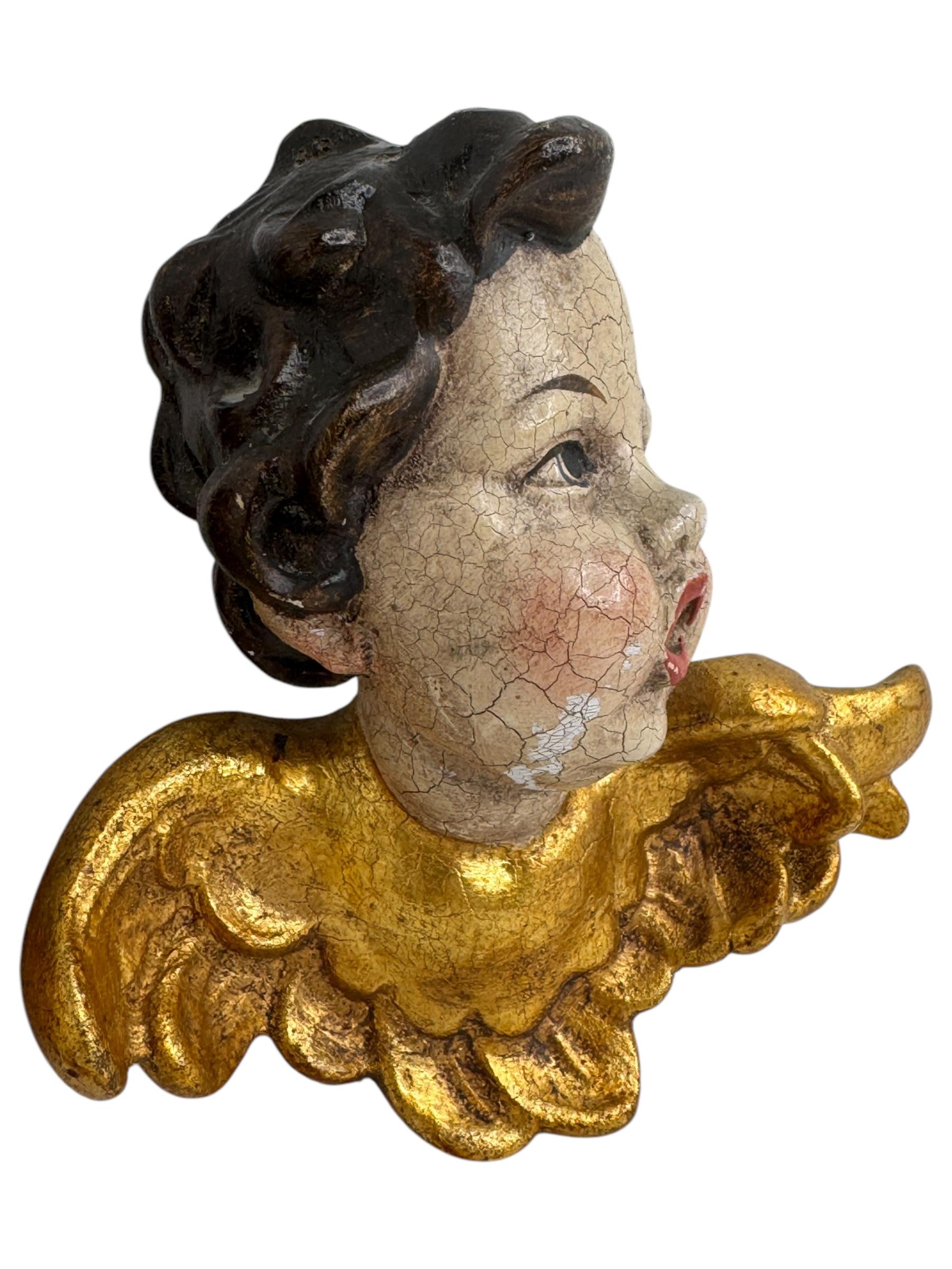 Pareja de hermosas cabezas de ángeles querubines talladas en madera, vintage alemán, años 1960 Alemán en venta