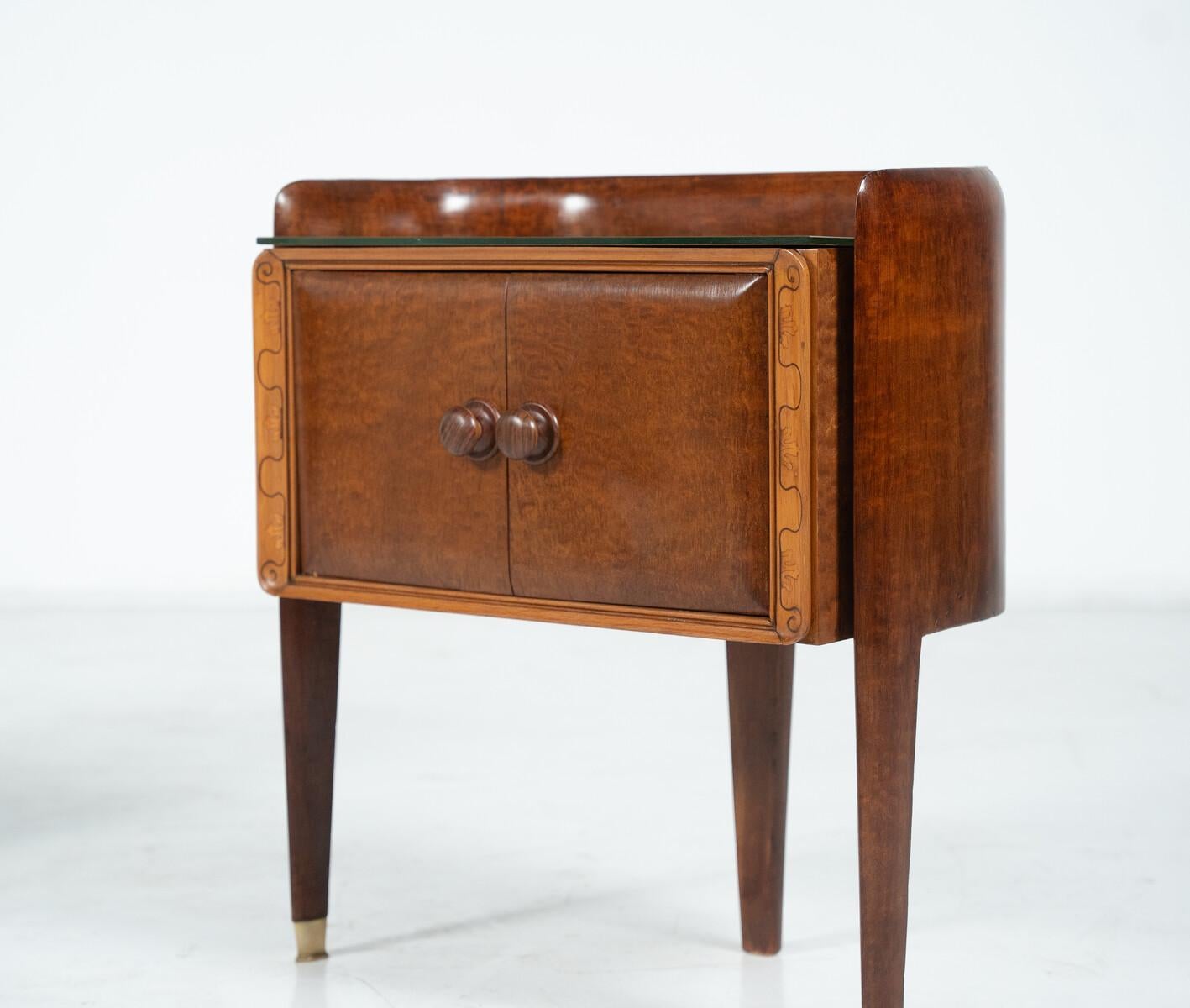 Mid-Century Modern Paire de tables d'appoint en bois de lit par La Permanente Mobili Cantù, Italie, années 1950 en vente