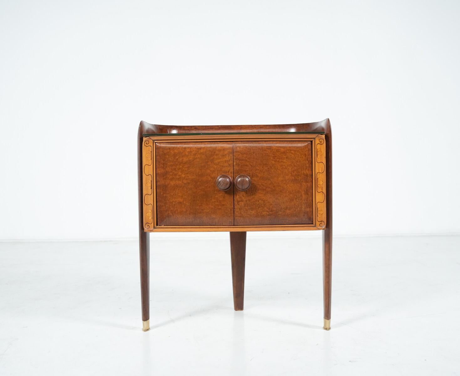 Paire de tables d'appoint en bois de lit par La Permanente Mobili Cantù, Italie, années 1950 en vente 1