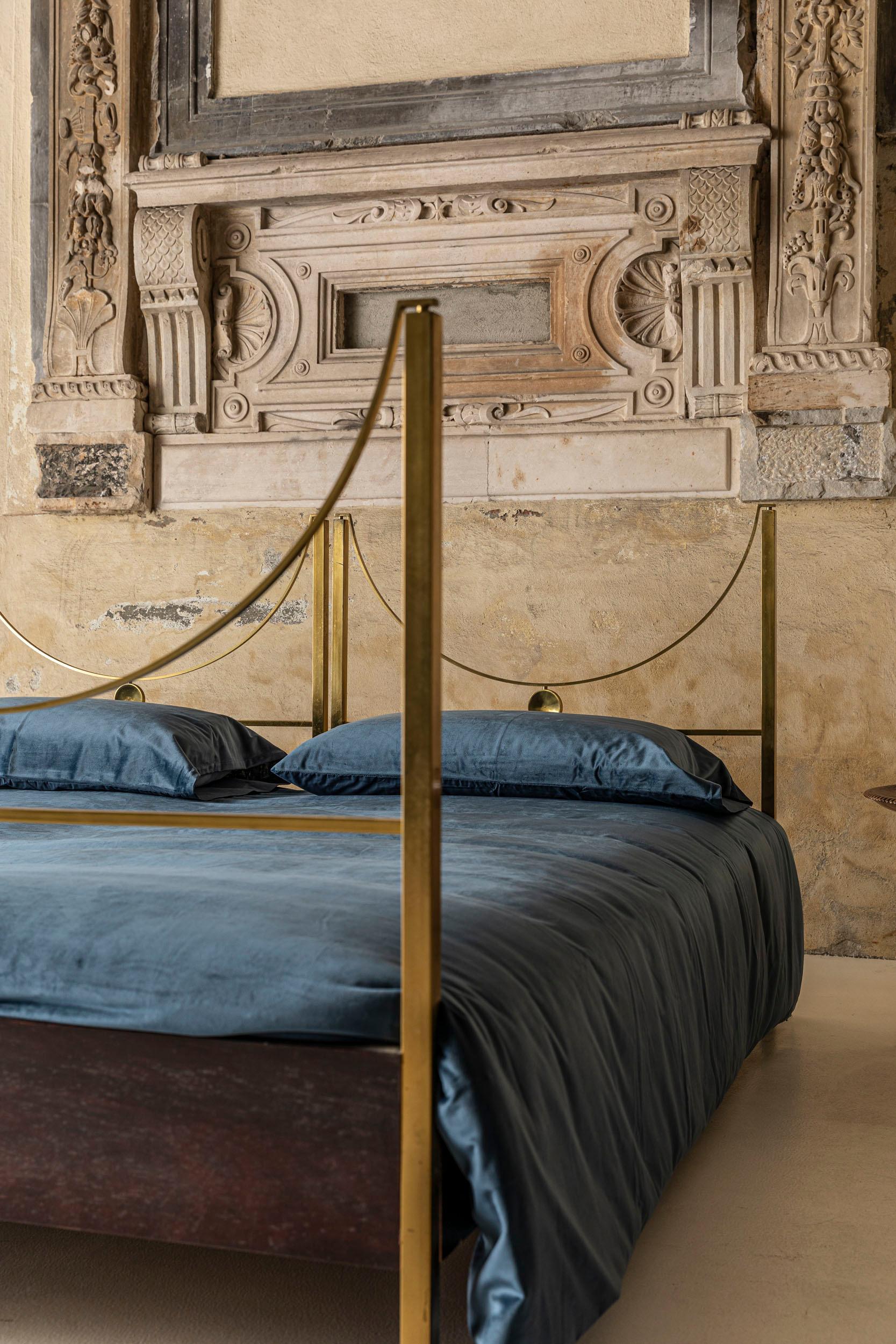 Italian Pair of Beds by Carlo de Carli for Sormani