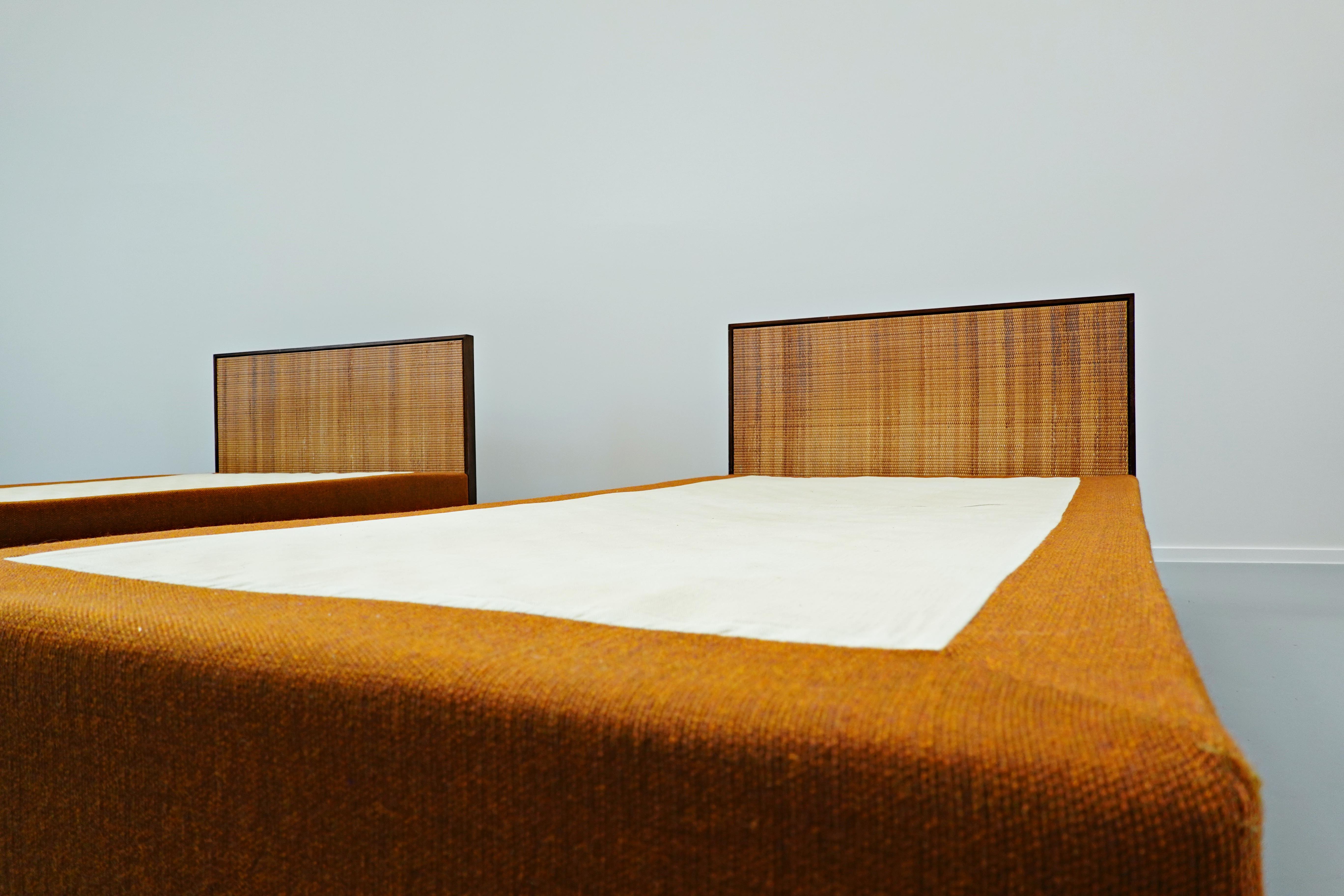 Wood Mid-Century Modern Pair of Beds, Knoll, 1950s