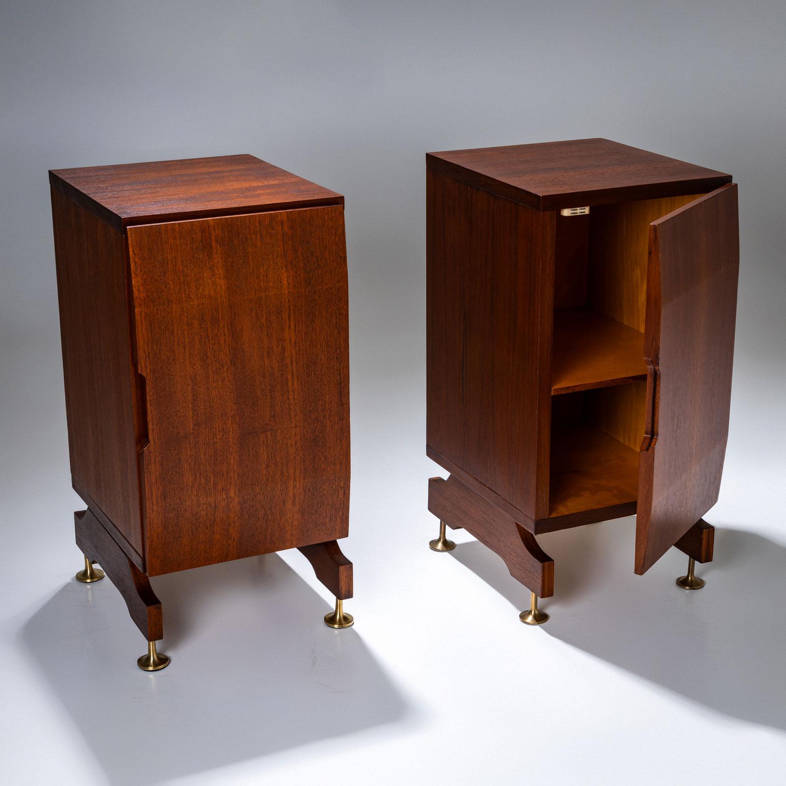 Italian Pair of Bedside Cabinets, attributed to Vittorio Dassi, Italy, 1960s For Sale
