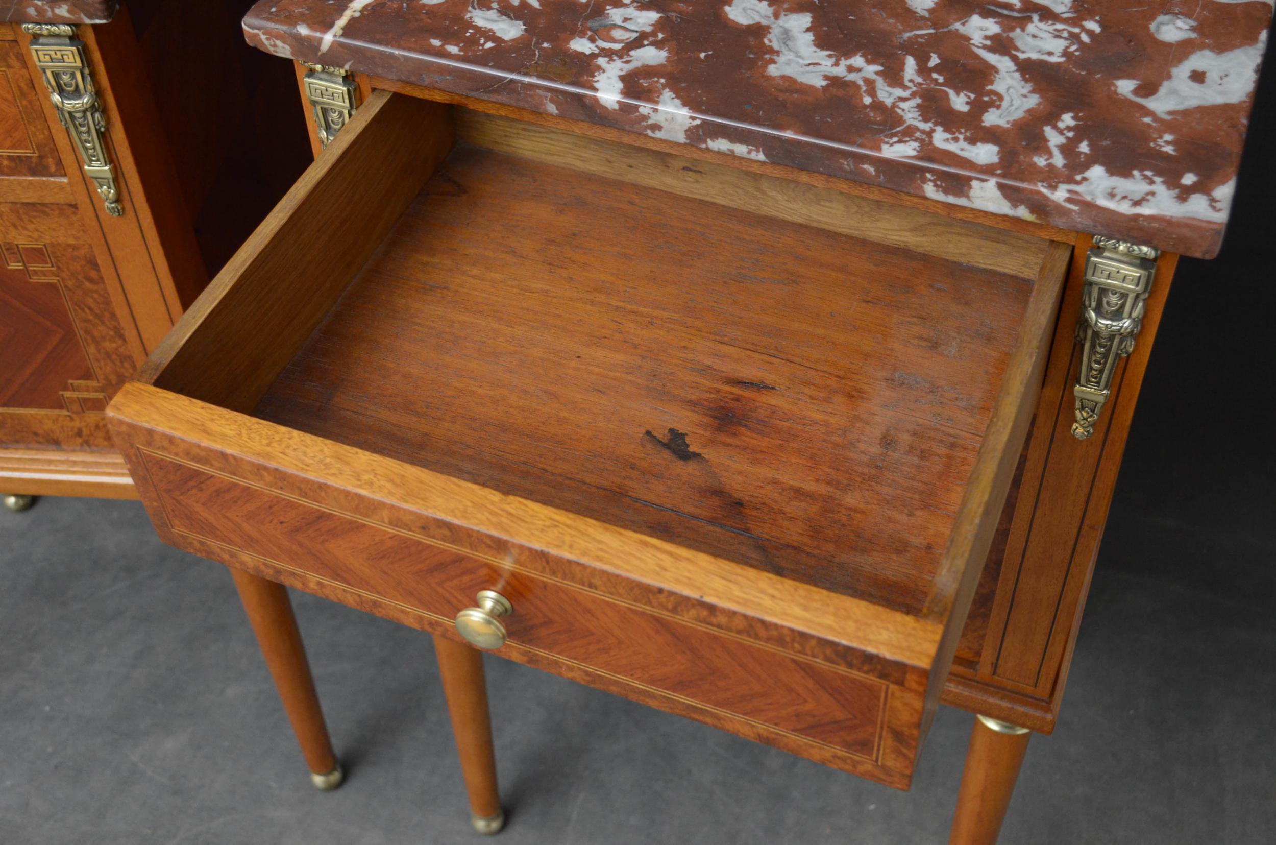 Pair of Bedside Cabinets In Good Condition In Whaley Bridge, GB