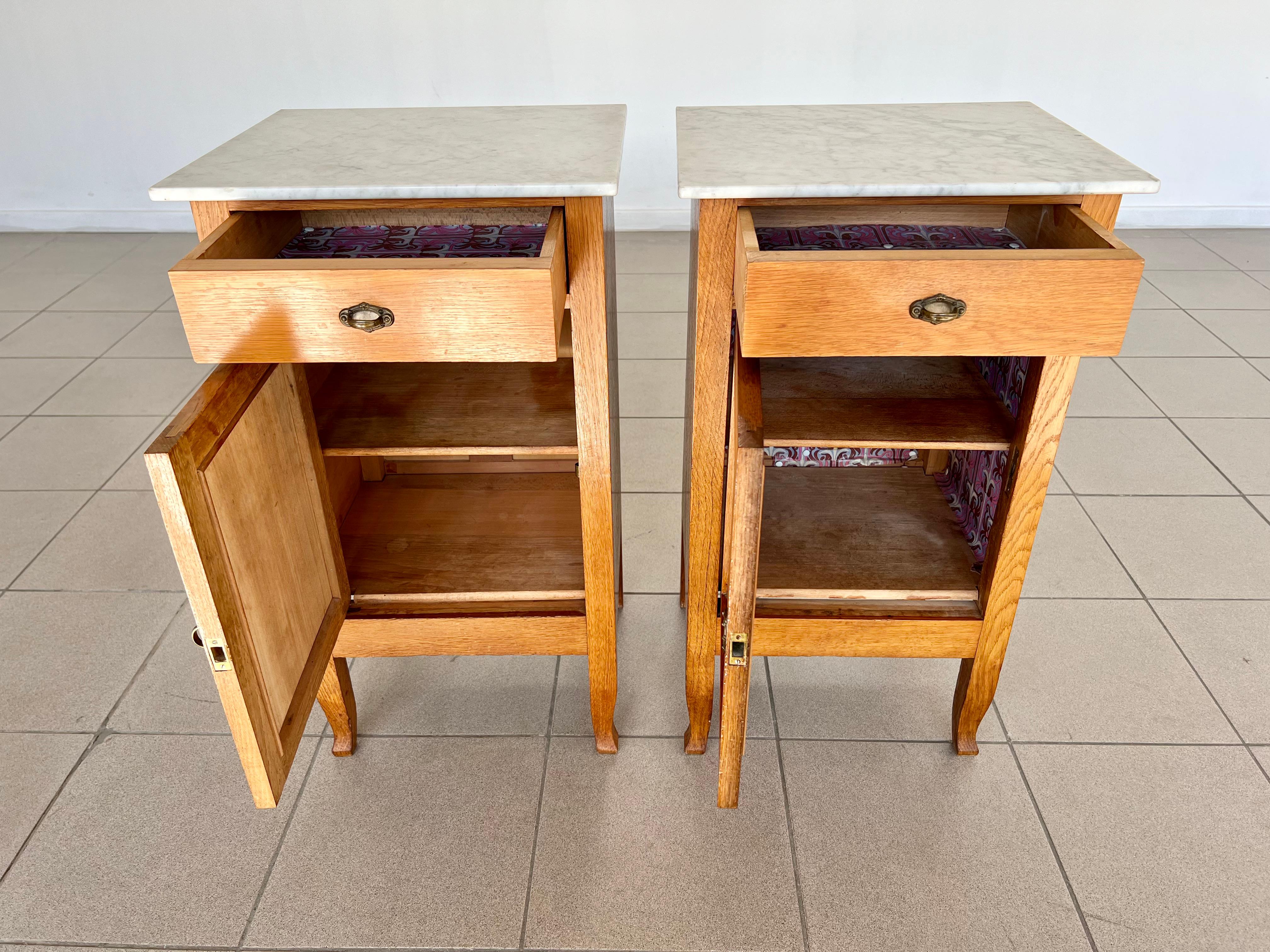 Pair of Bedside Cabinets or Nighstands With Marble Tops In Good Condition For Sale In Bridgeport, CT