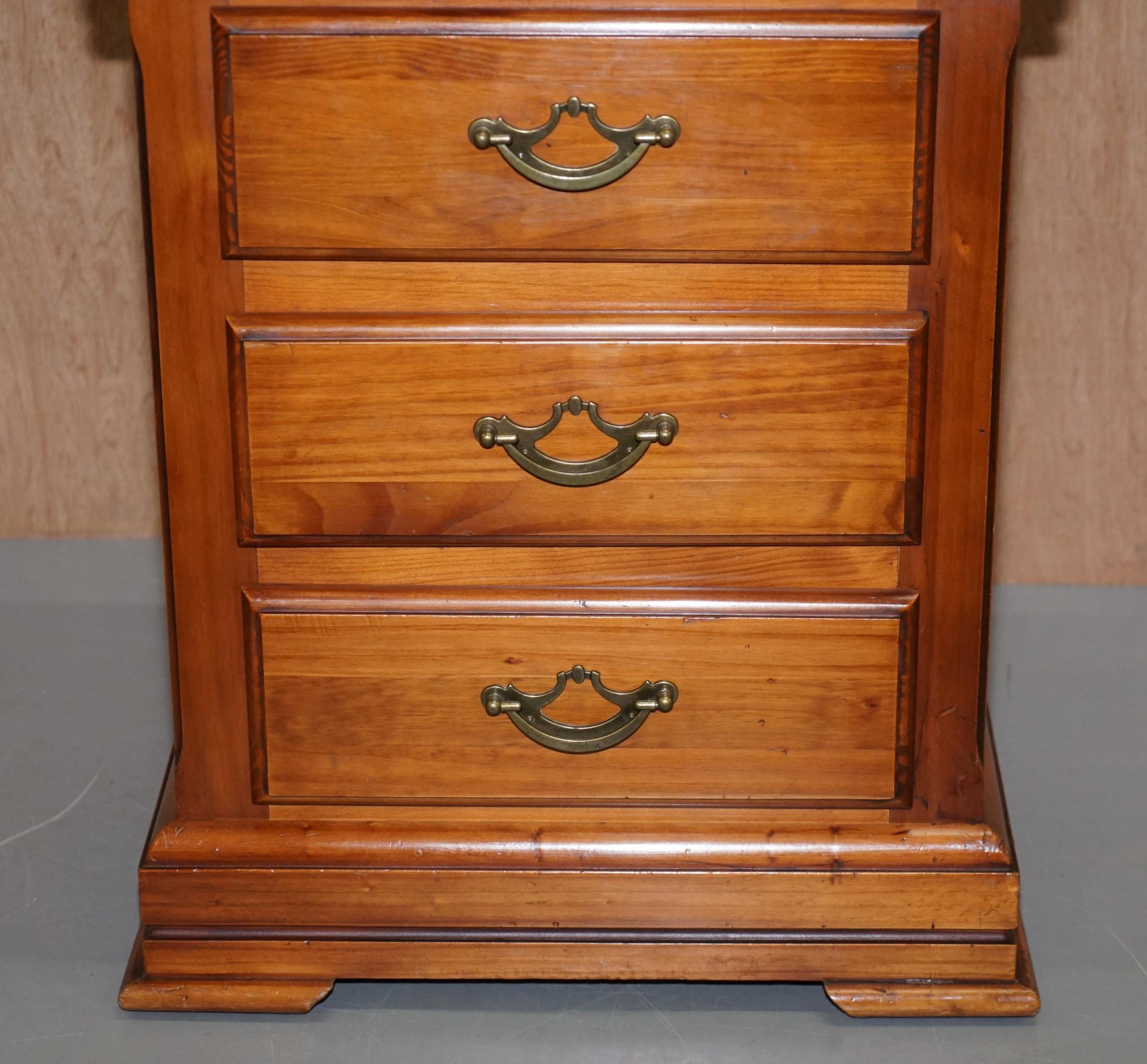 Pair of Bedside Table Drawers with Four Drawers Each, Cherry Color Wood 8