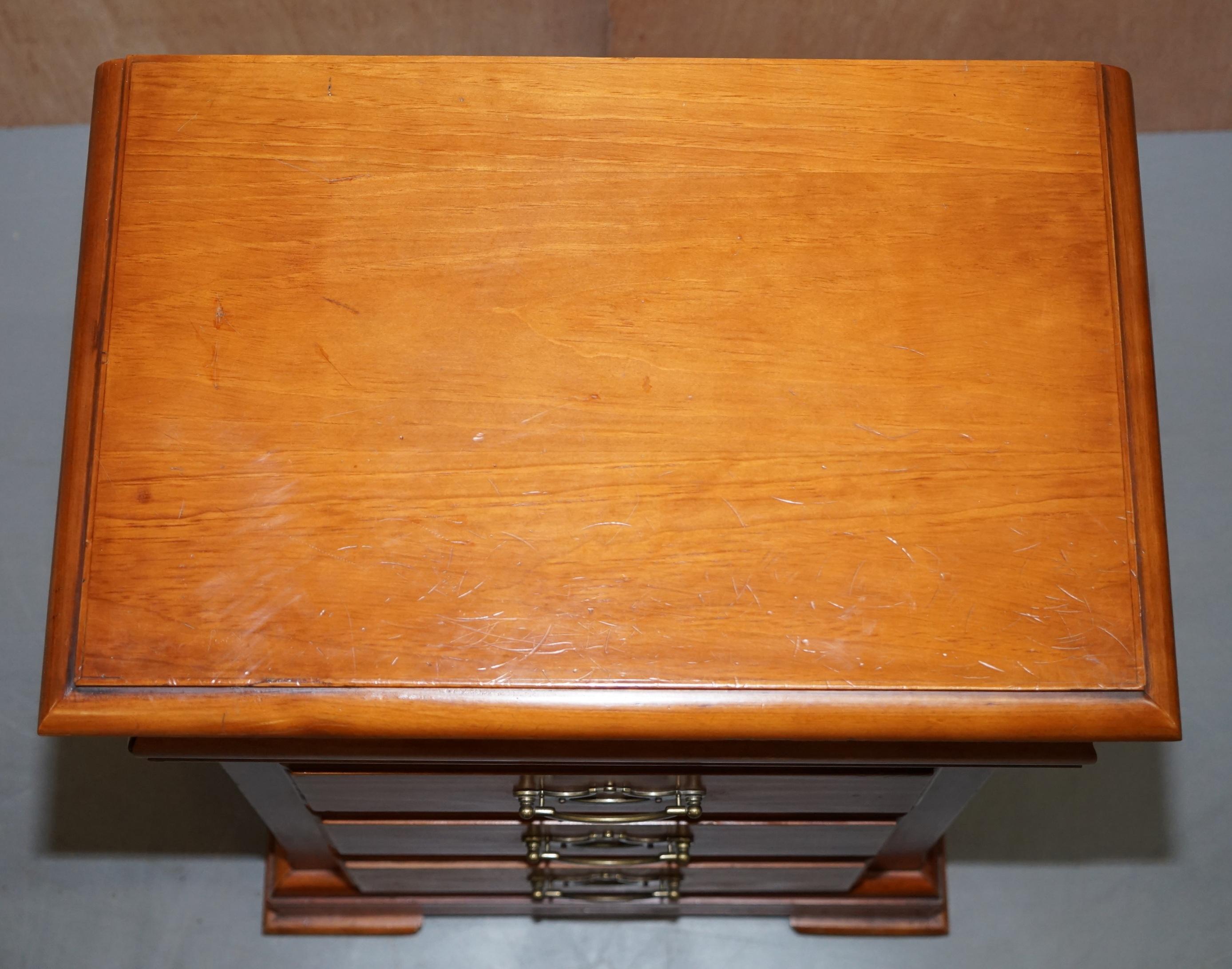 Modern Pair of Bedside Table Drawers with Four Drawers Each, Cherry Color Wood