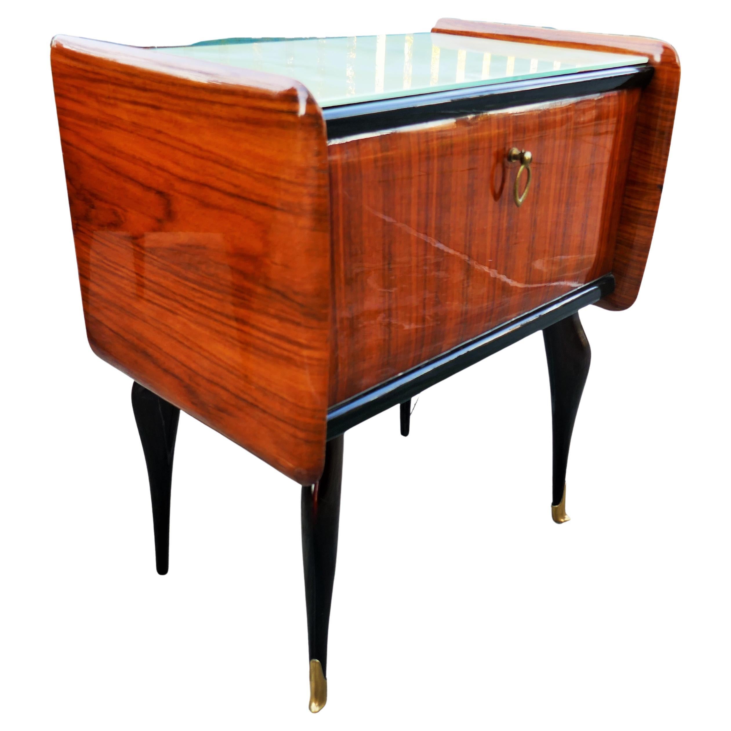 Paire de tables de chevet attribuées à Dassi État moyen - En vente à Lugo, IT