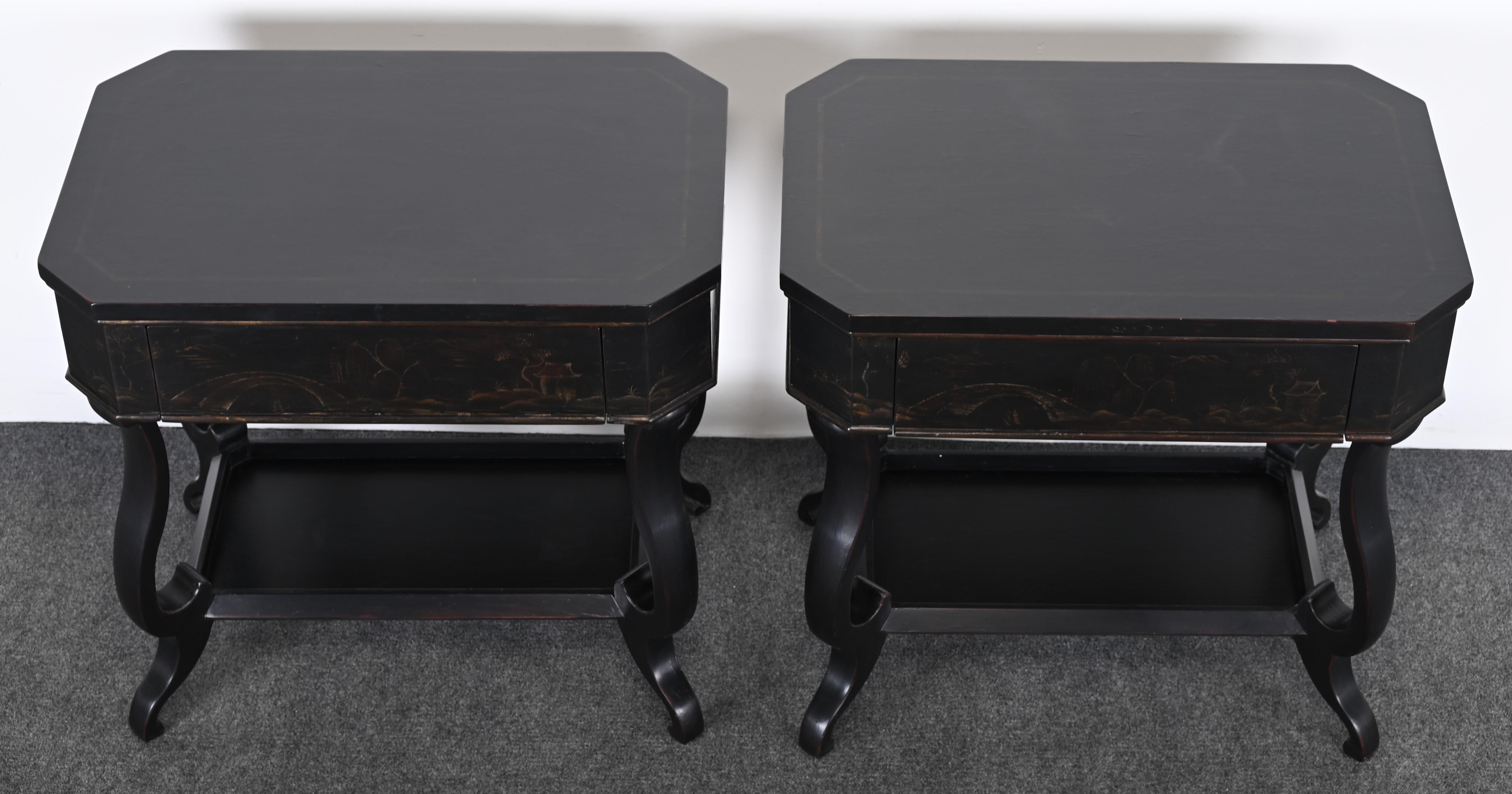 Pair of Bedside Tables by Baker for the Charleston Collection, 20th Century In Good Condition In Hamburg, PA