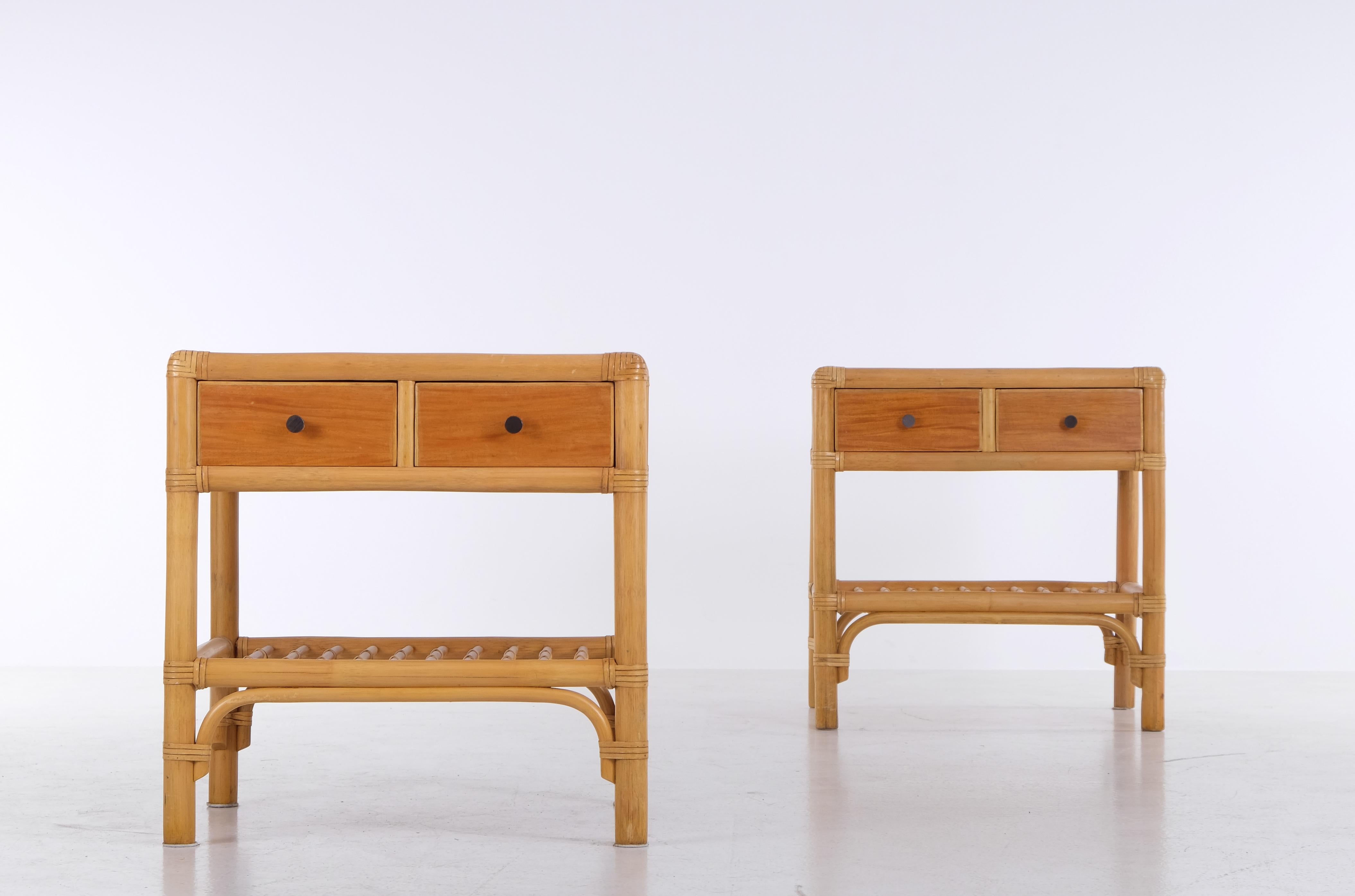 Pair of bedside tables by DUX, Sweden, 1970s In Good Condition For Sale In Stockholm, SE