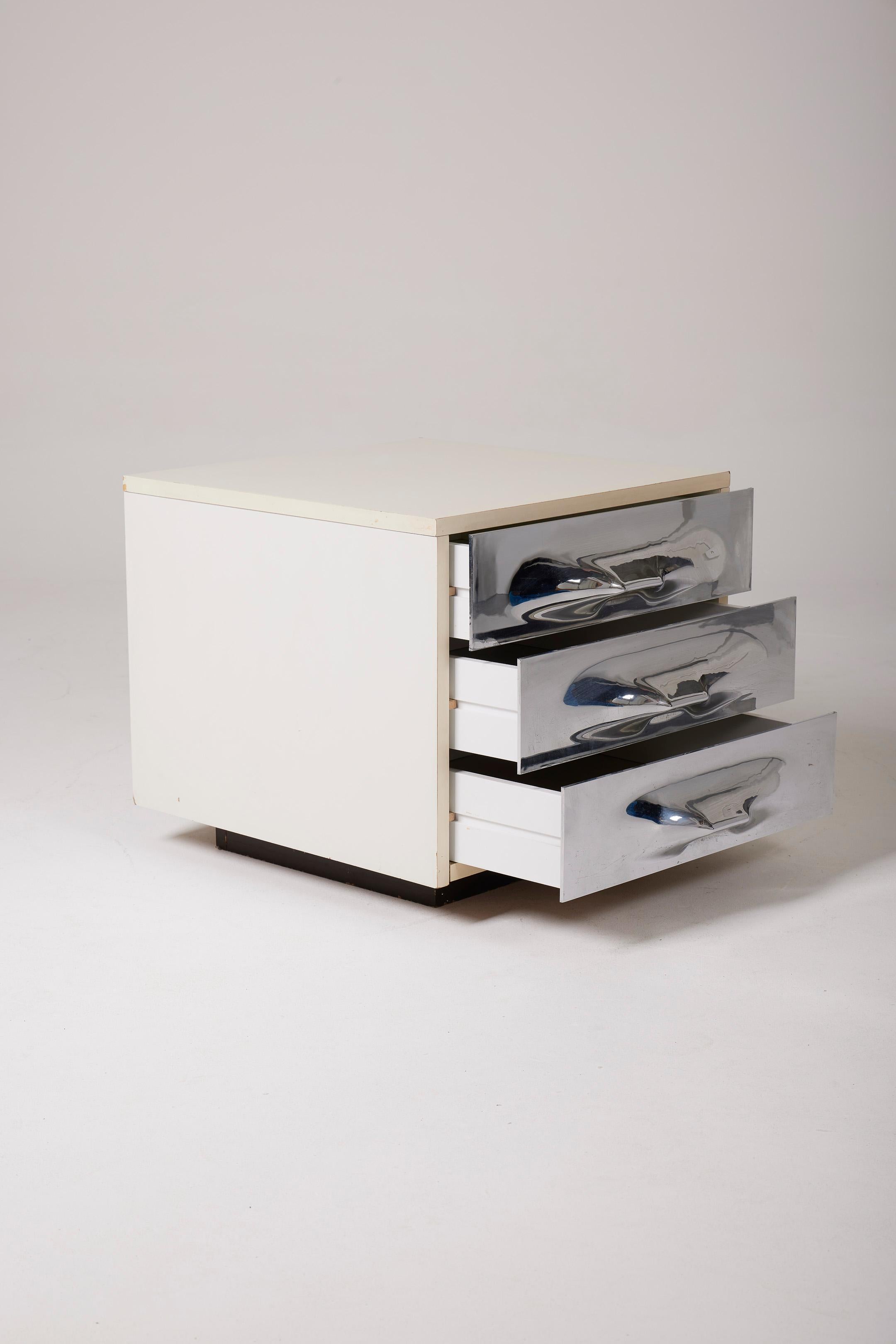 Pair of bedside tables by Raymond Loewy 4