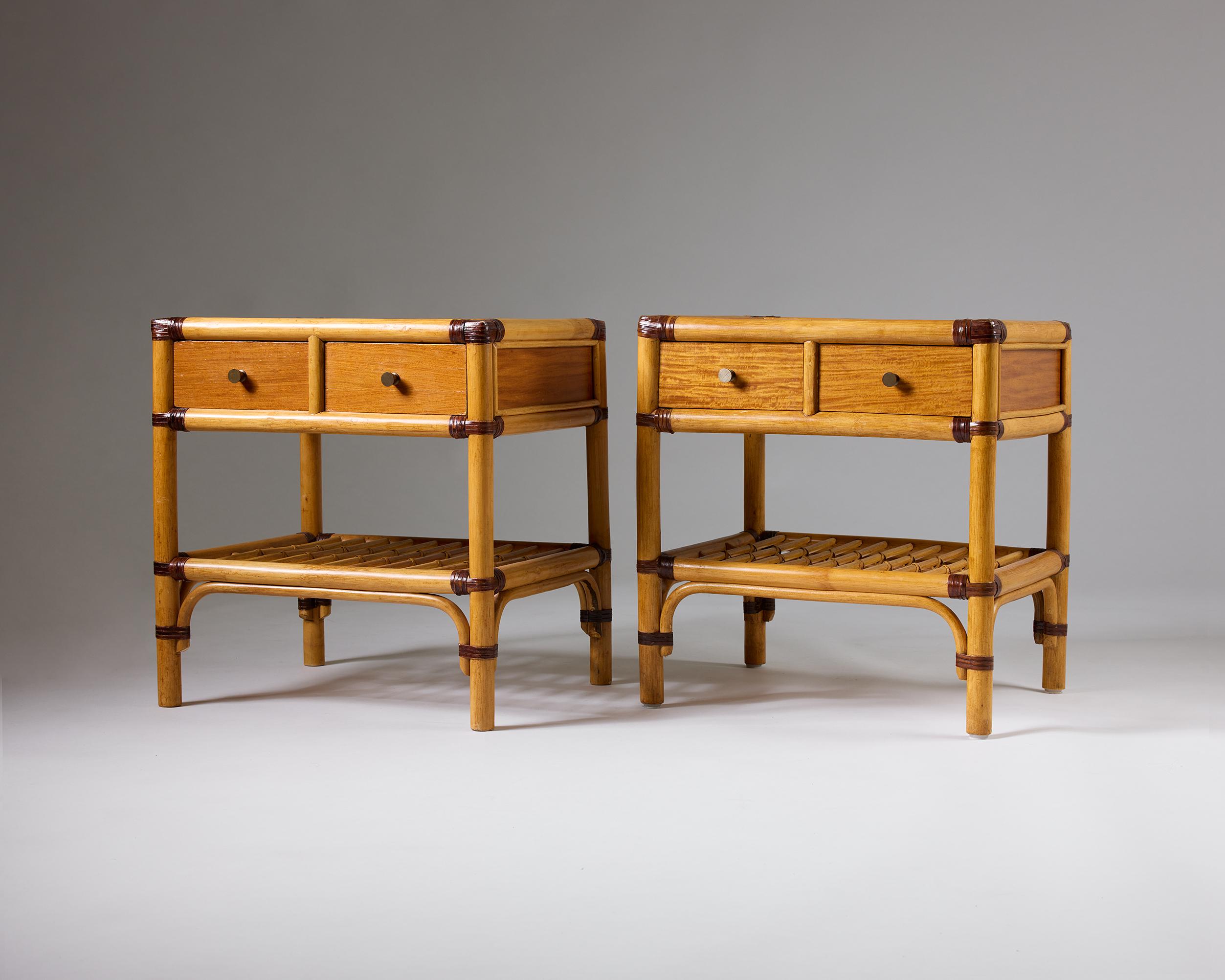 Paar Nachttische für DUX (Mitte des 20. Jahrhunderts) im Angebot