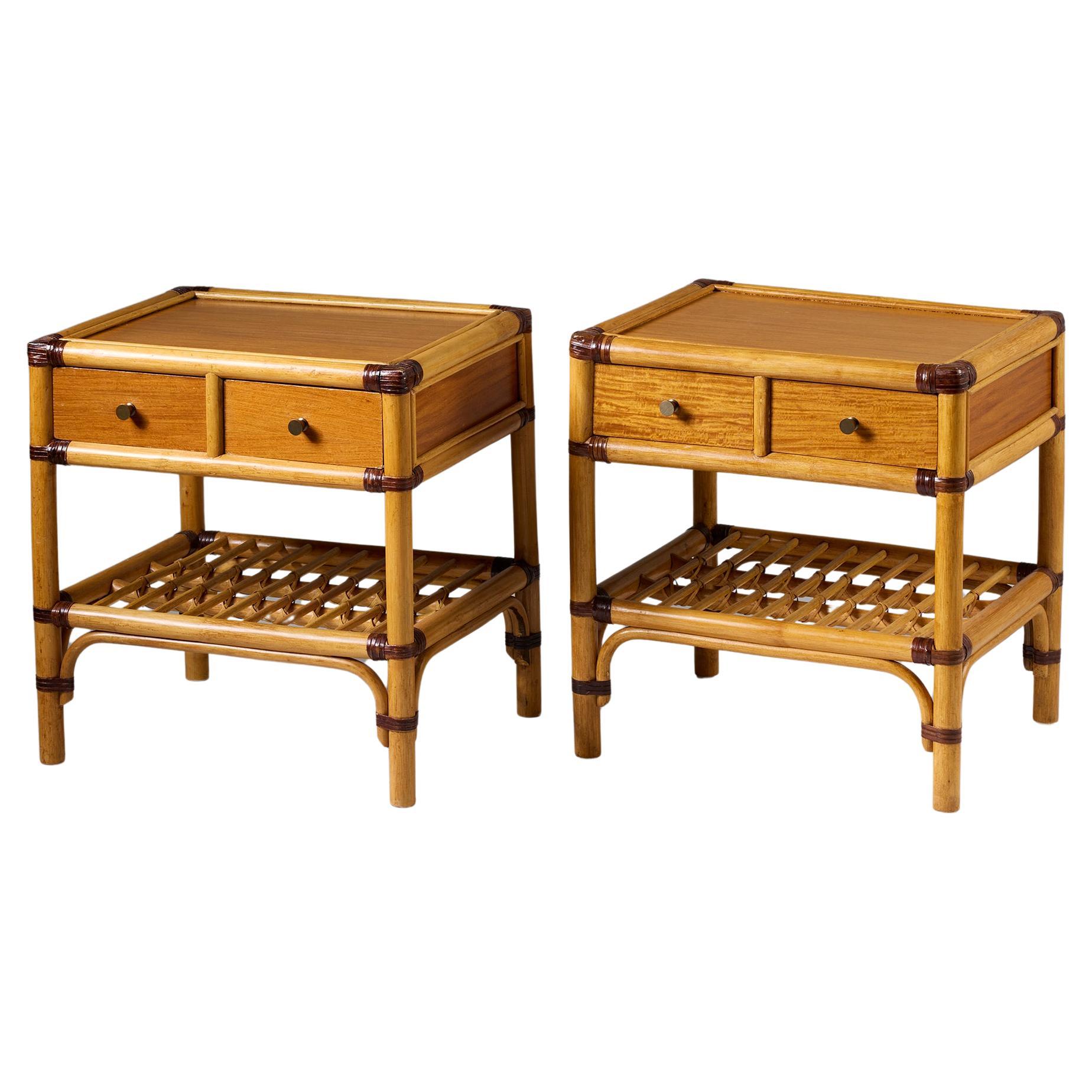 Paire de tables de chevet pour DUX