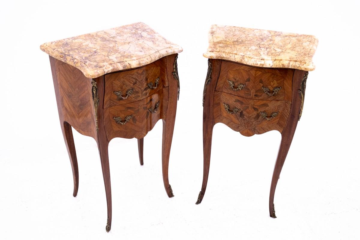 Antique bedside tables from the early 20th century, France.

Dimensions: H 75 cm / W 45 cm / D 32 cm