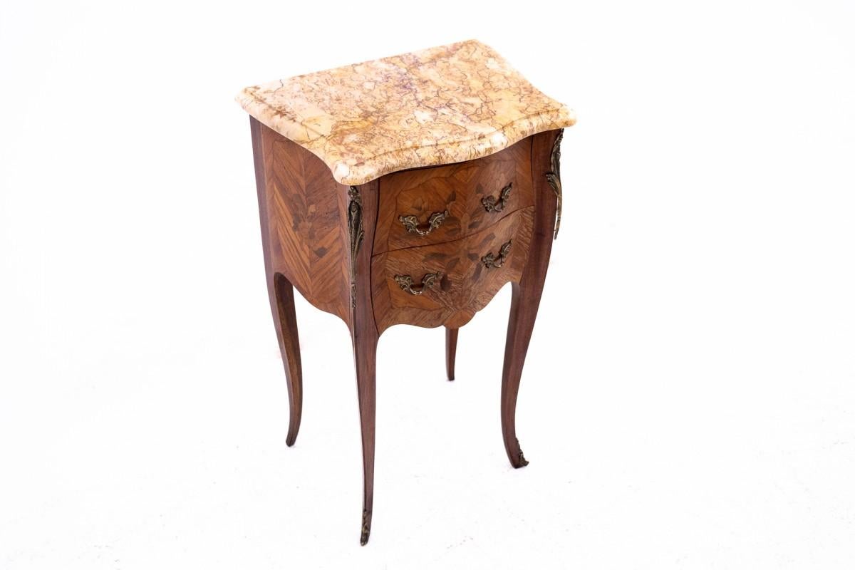 Pair of bedside tables, France, ca. 1920. In Good Condition For Sale In Chorzów, PL