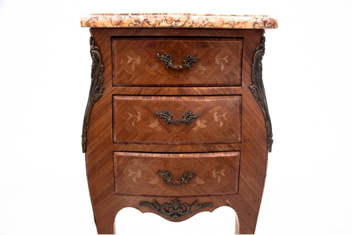 Pair of bedside tables, France, circa 1910. For Sale 4